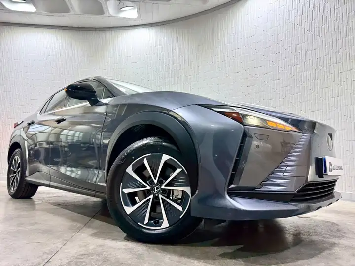 Lexus RZ 450e EXECUTIVE 2024, foto 29
