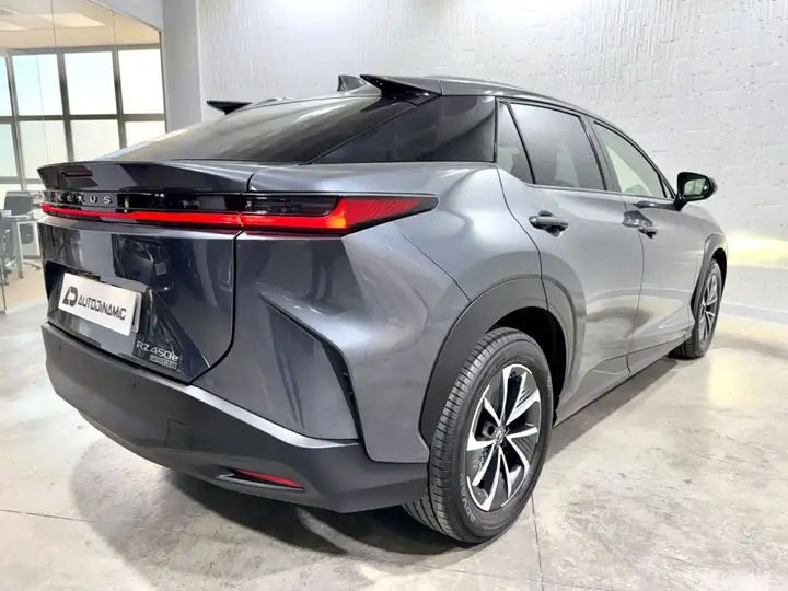 Lexus RZ 450e EXECUTIVE 2024, foto 5