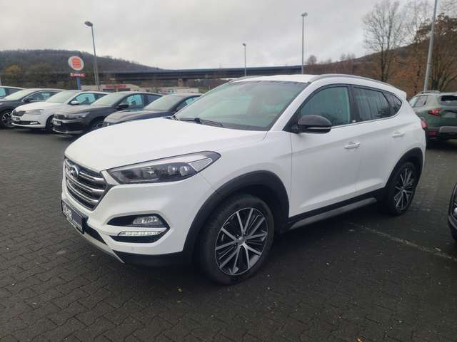 Hyundai TUCSON Passion + 4WD + AHK abnehmbar