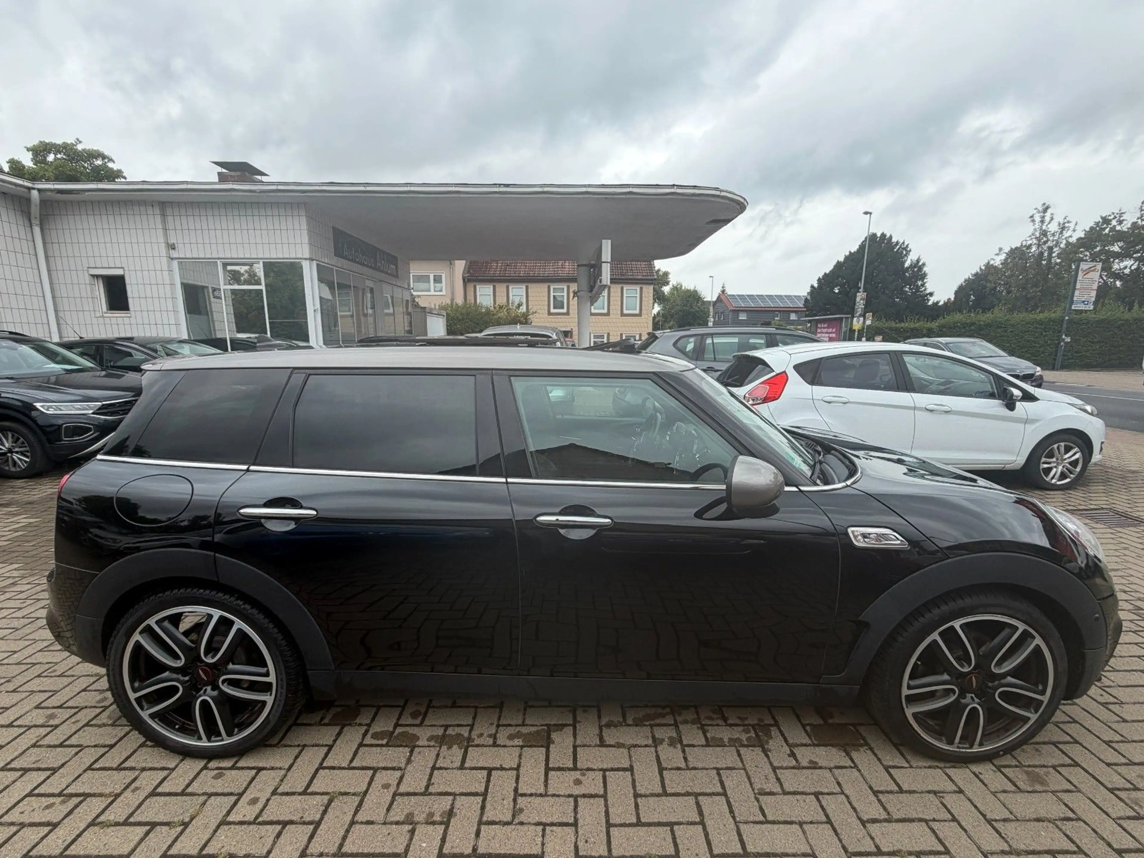 MINI Cooper SD Clubman All4 Kamera Pano Klima — photo 8