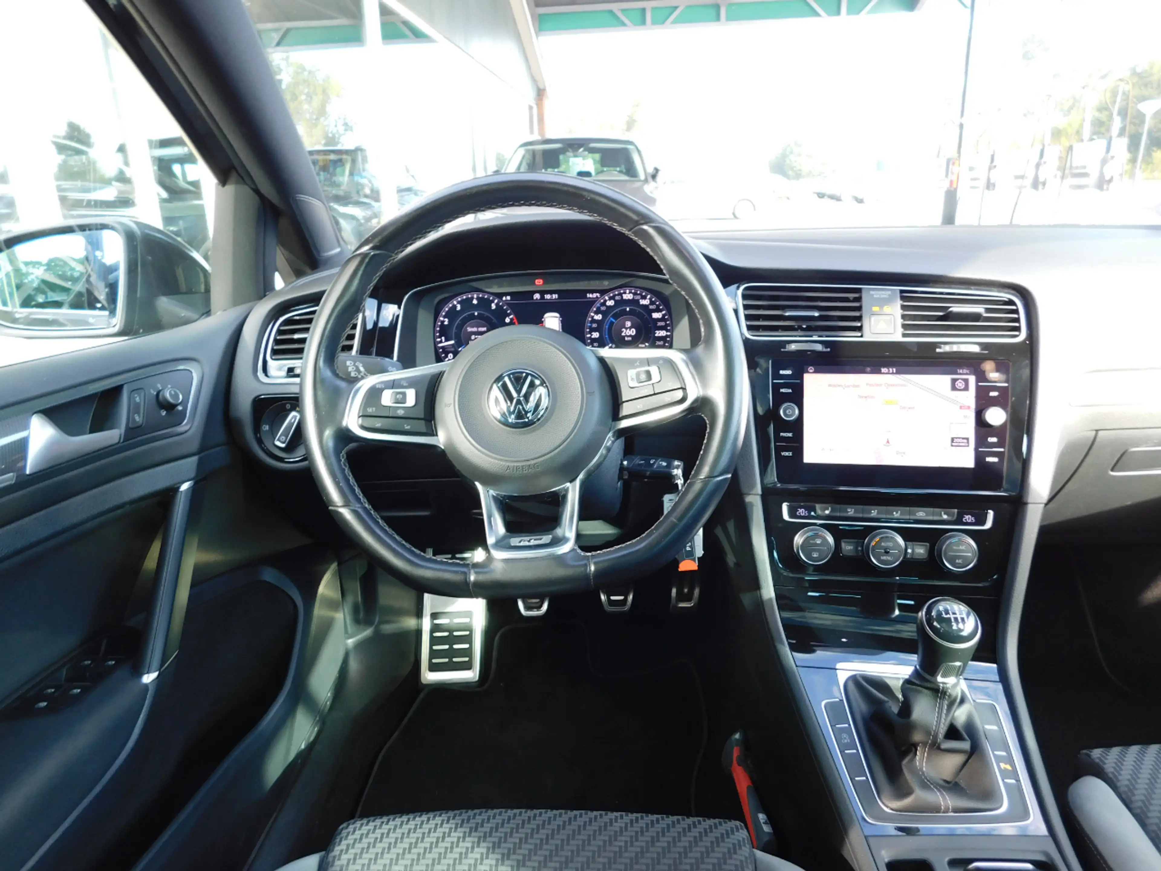 Volkswagen Golf Variant 1.5TSI 150PK R-LINE!! All-in Prijs! Trekhaak! NL! — photo 3