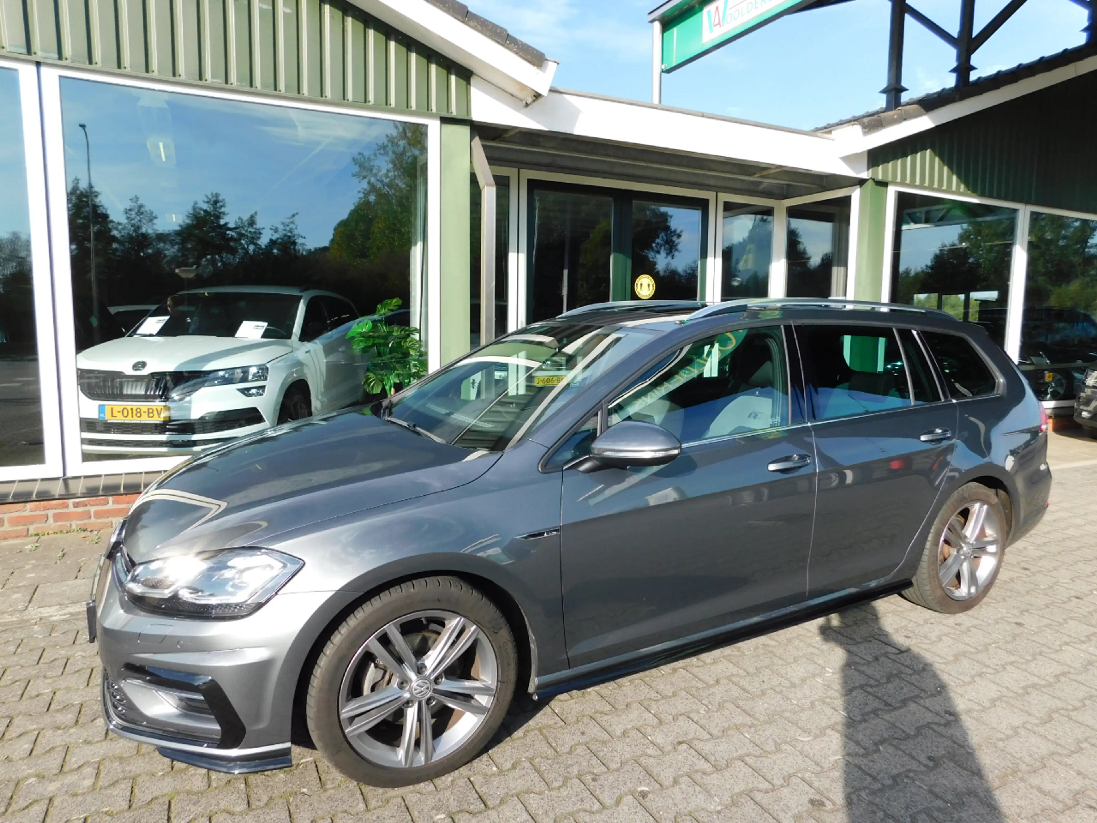 Volkswagen Golf Variant 1.5TSI 150PK R-LINE!! All-in Prijs! Trekhaak! NL! — photo 6