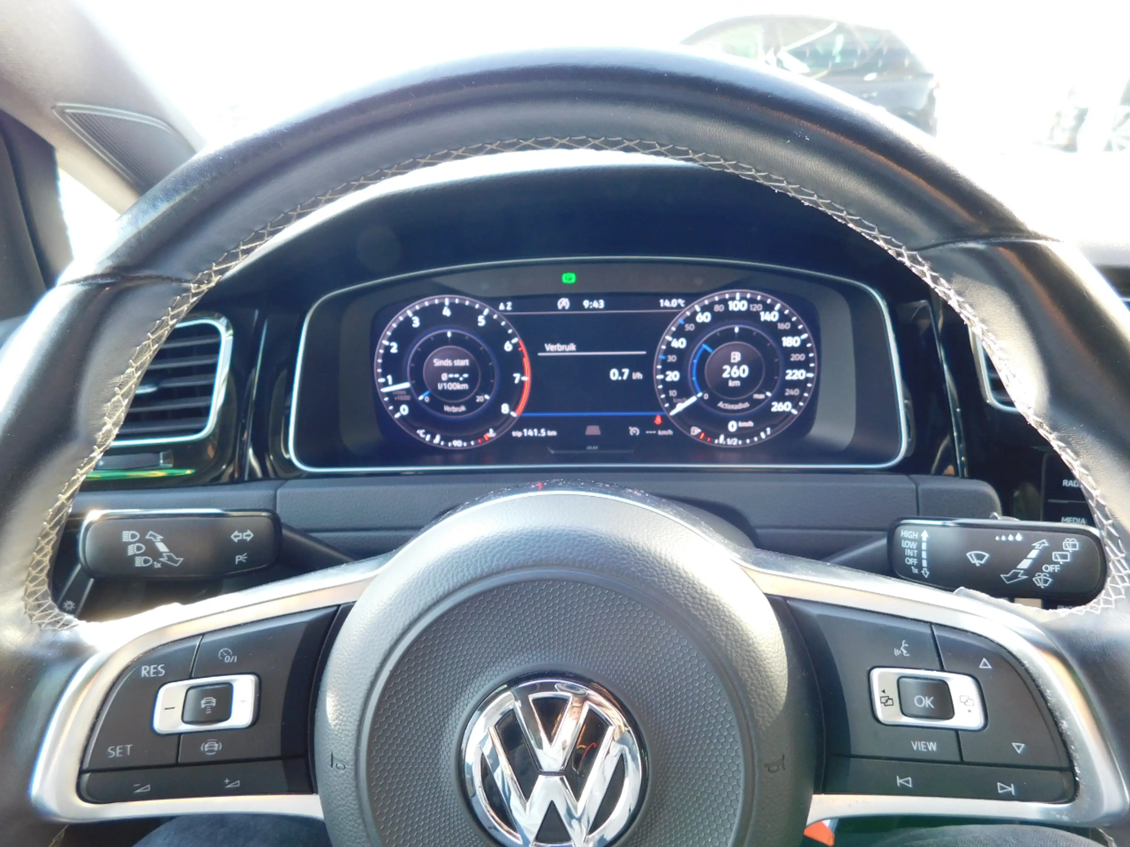 Volkswagen Golf Variant 1.5TSI 150PK R-LINE!! All-in Prijs! Trekhaak! NL! — photo 11