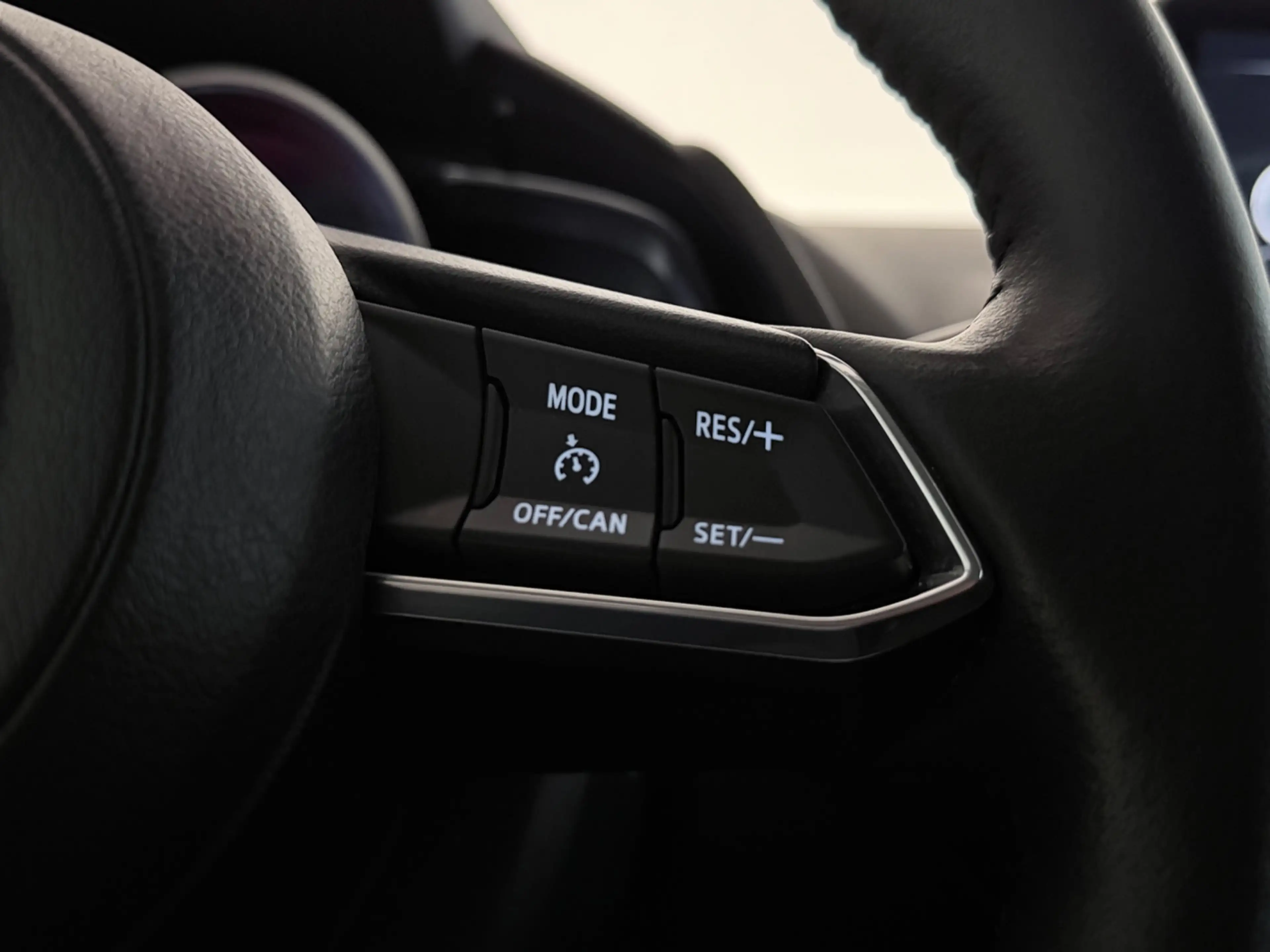 Mazda 2 1.5 Skyactiv-G Signature /Clima/Cruise/Keyless/Cam — photo 43