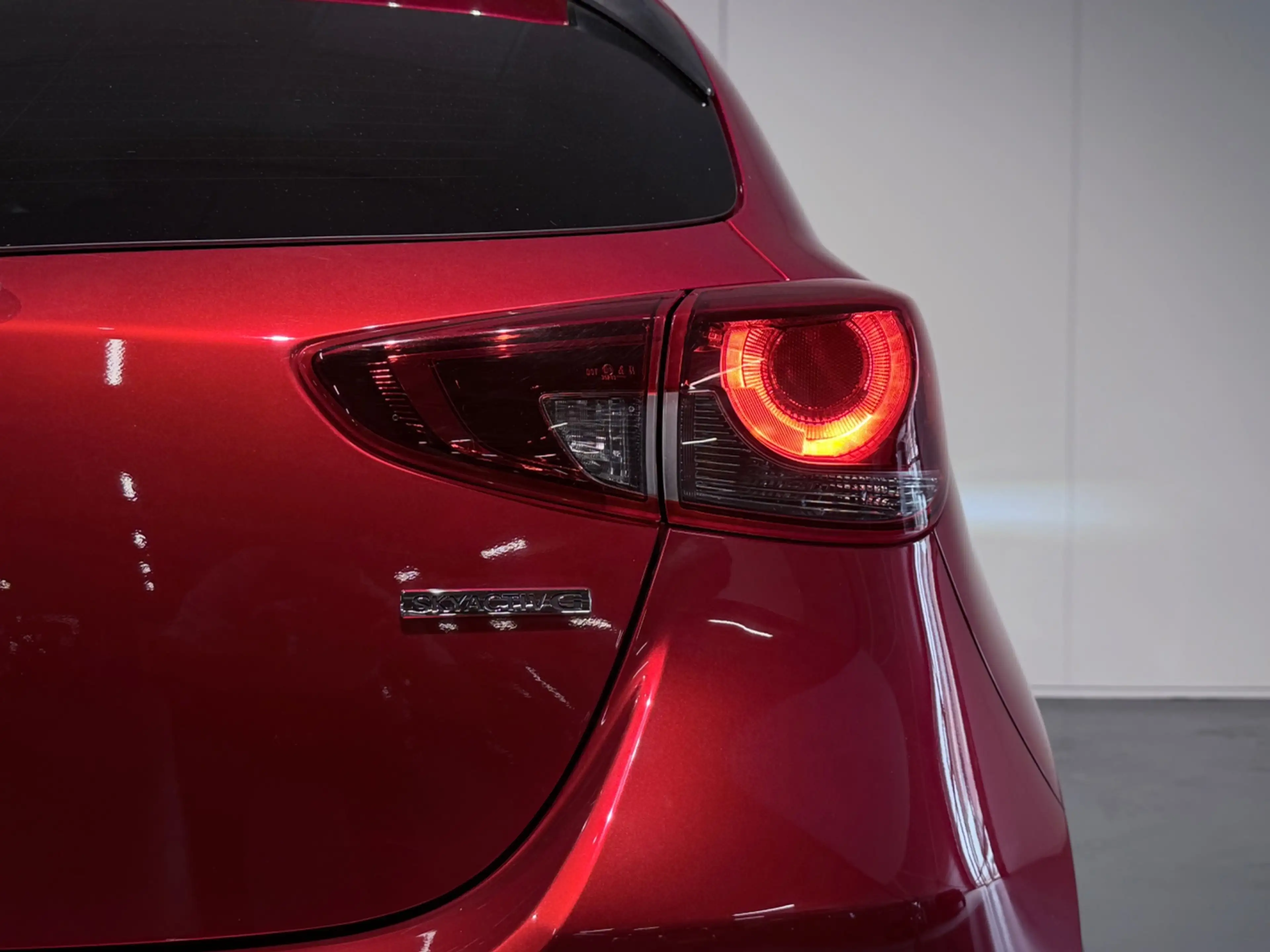 Mazda 2 1.5 Skyactiv-G Signature /Clima/Cruise/Keyless/Cam — photo 19