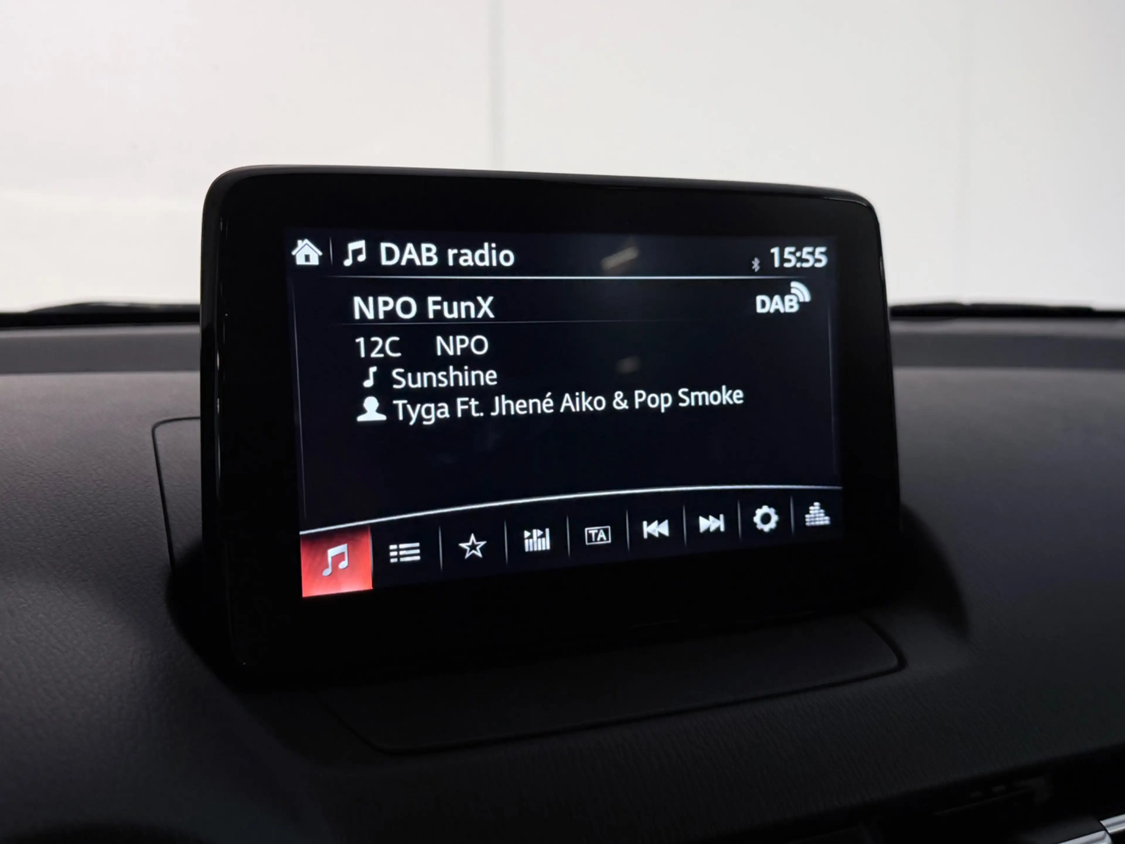 Mazda 2 1.5 Skyactiv-G Signature /Clima/Cruise/Keyless/Cam — photo 39