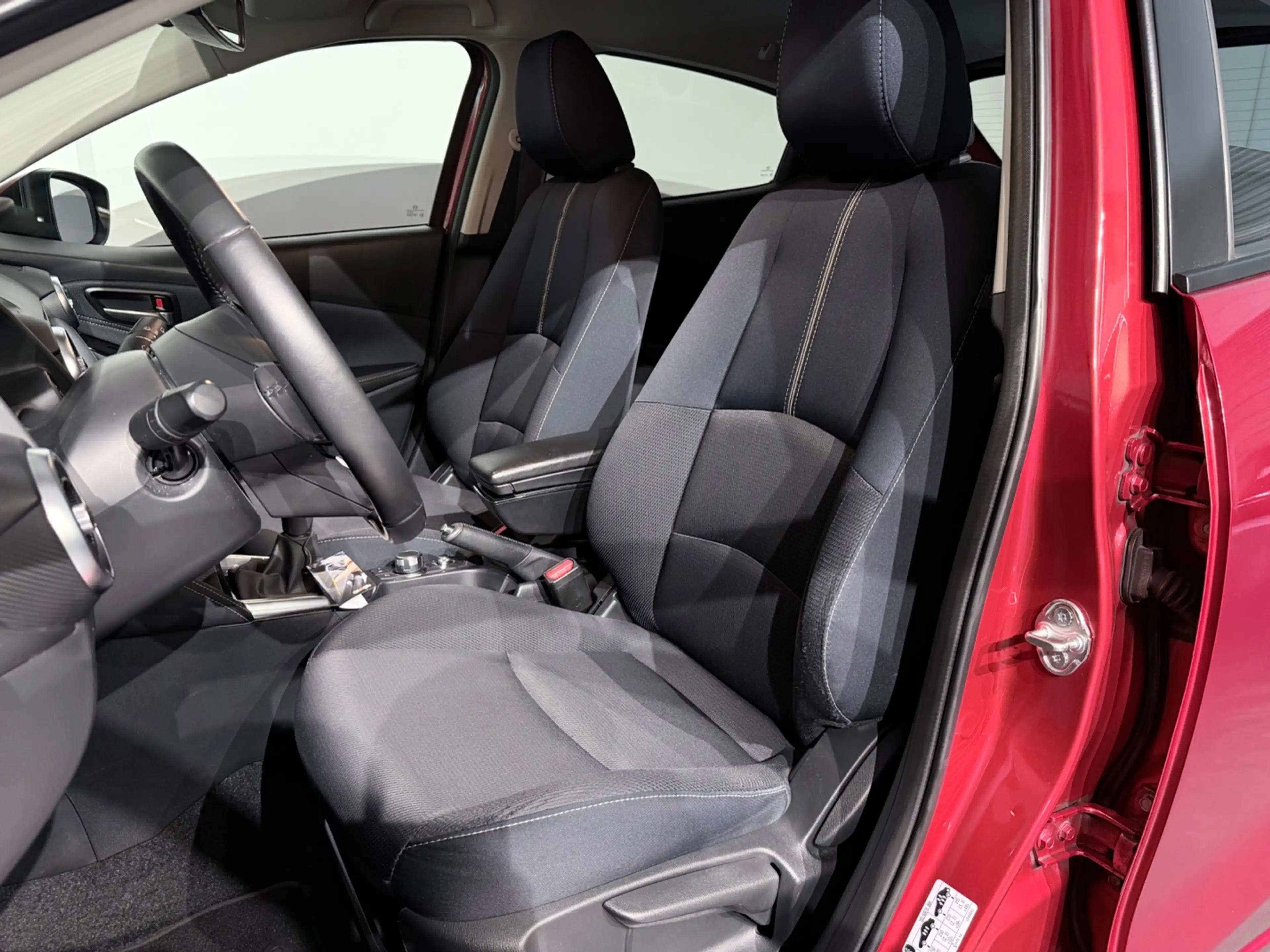 Mazda 2 1.5 Skyactiv-G Signature /Clima/Cruise/Keyless/Cam — photo 4