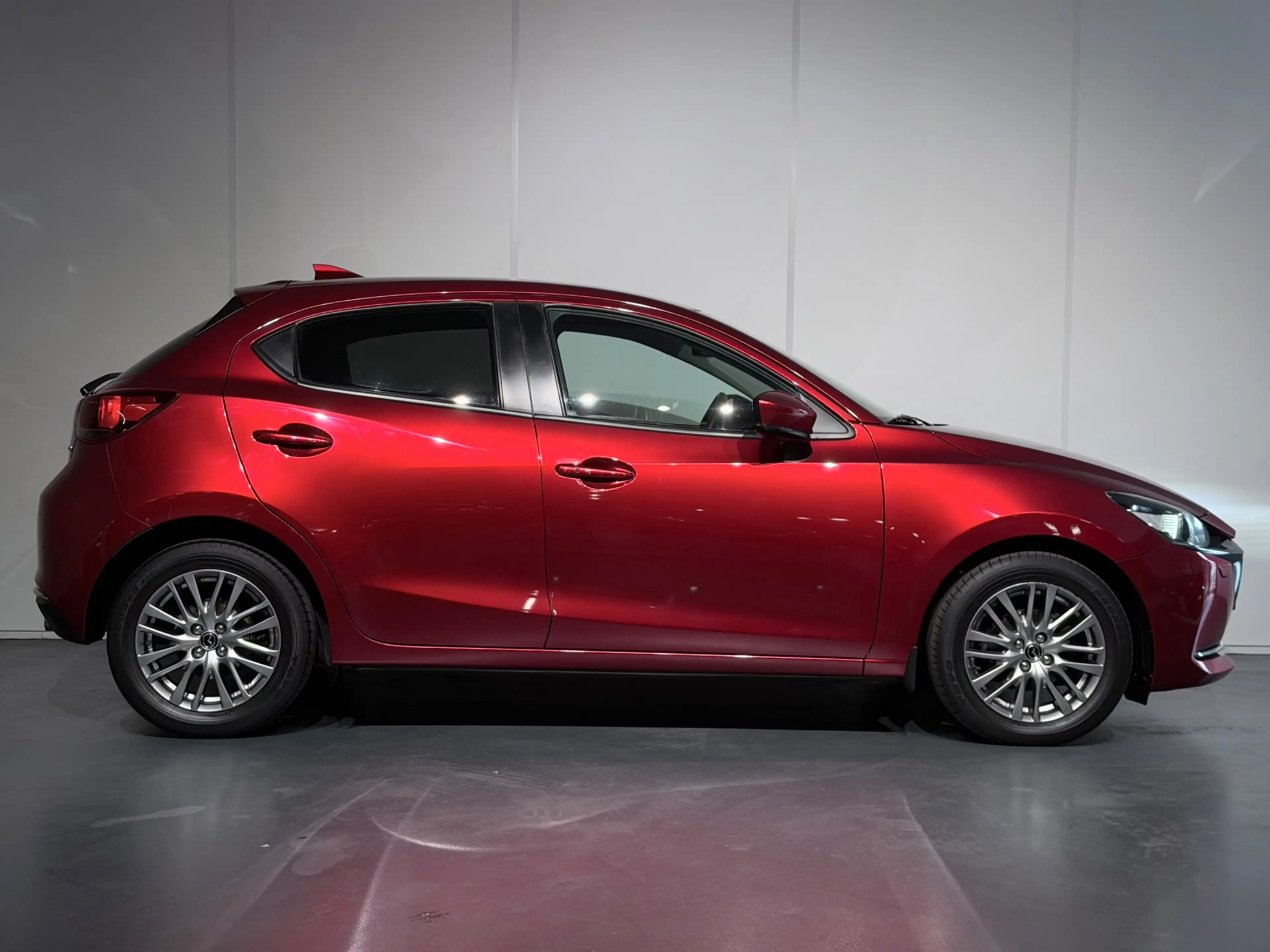 Mazda 2 1.5 Skyactiv-G Signature /Clima/Cruise/Keyless/Cam — photo 21
