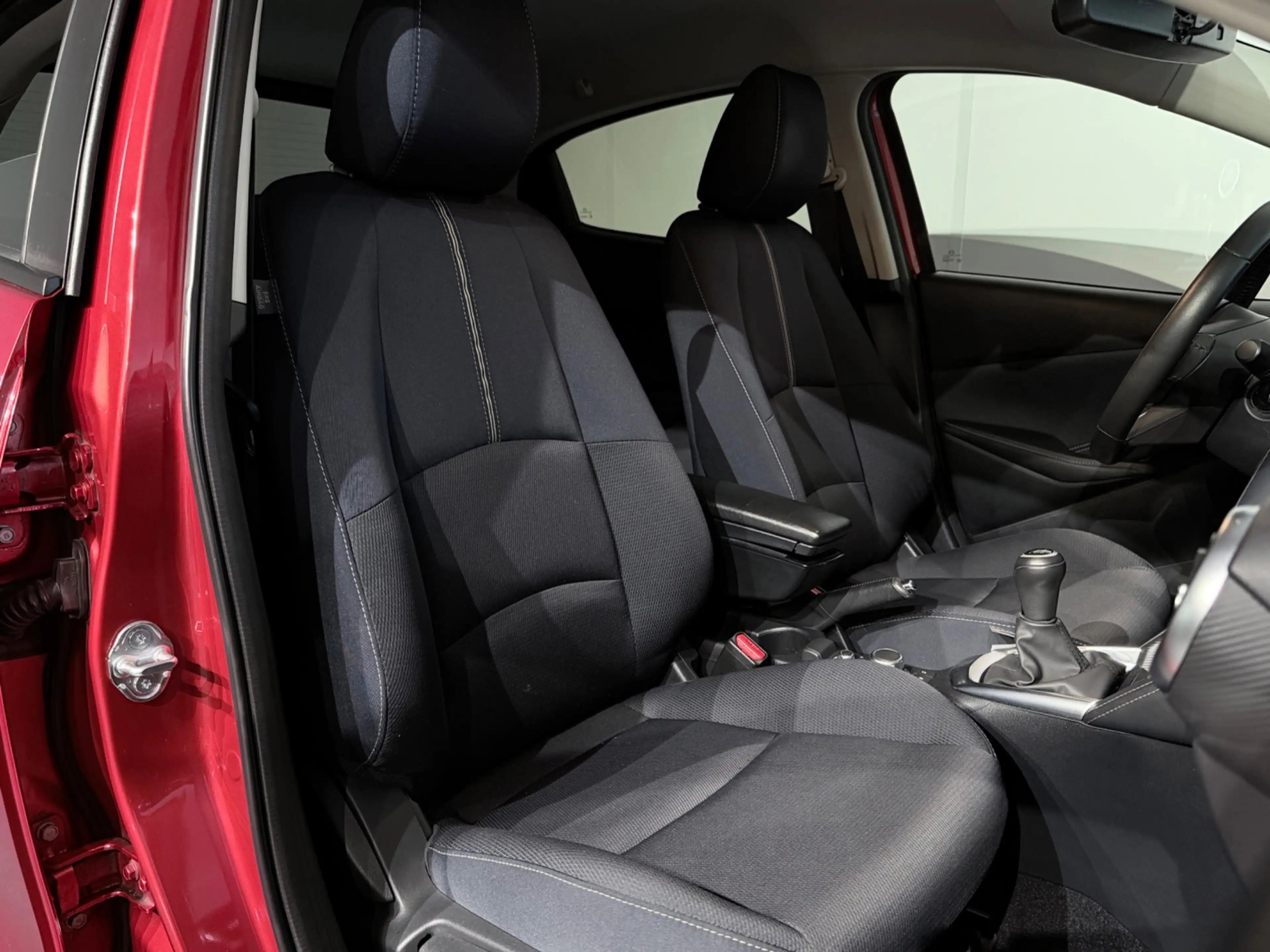 Mazda 2 1.5 Skyactiv-G Signature /Clima/Cruise/Keyless/Cam — photo 23