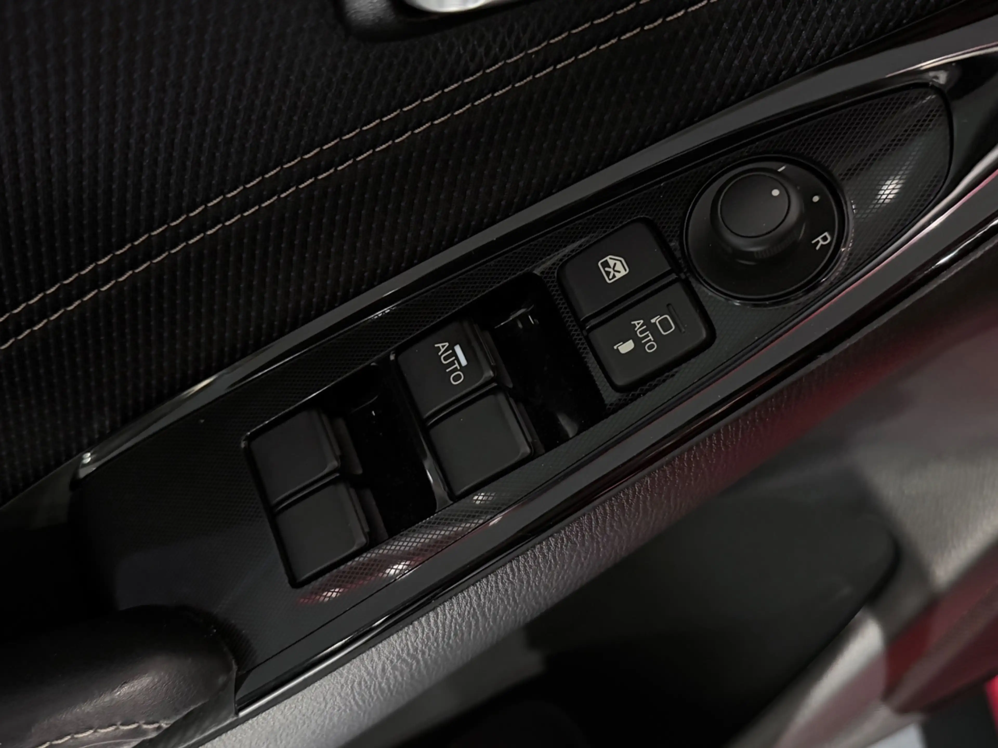 Mazda 2 1.5 Skyactiv-G Signature /Clima/Cruise/Keyless/Cam — photo 33