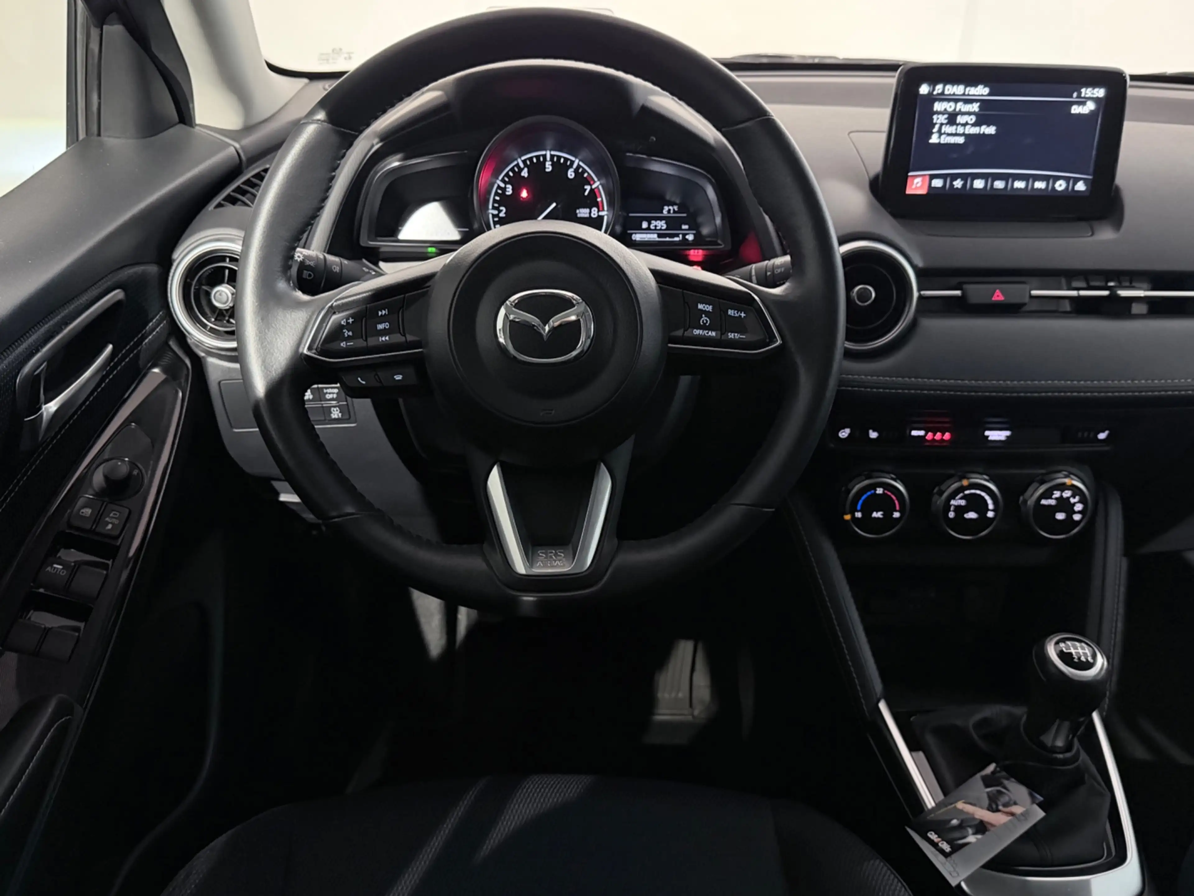 Mazda 2 1.5 Skyactiv-G Signature /Clima/Cruise/Keyless/Cam — photo 15