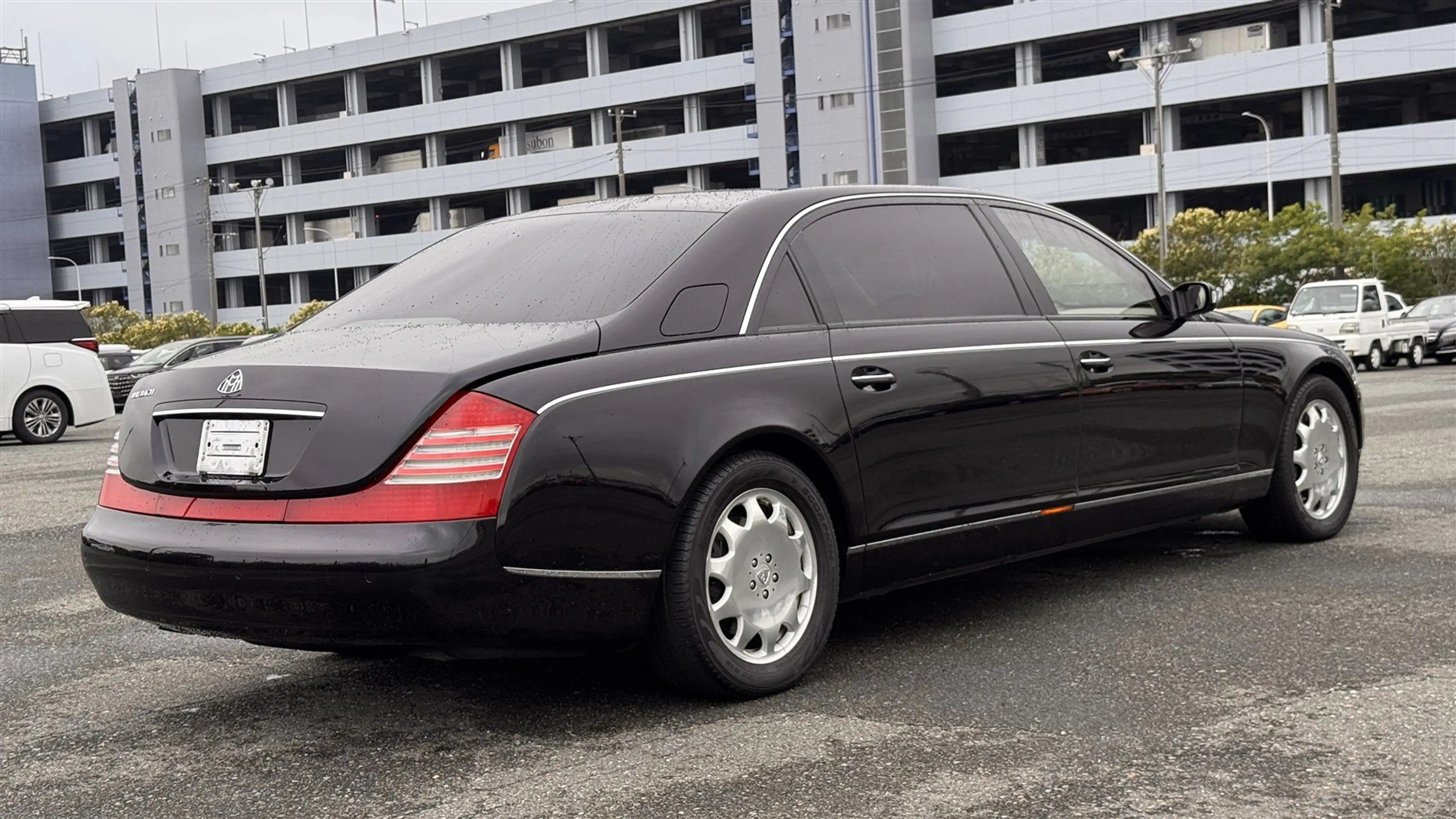 Maybach 62 Limousine mit Trennwand — photo 6
