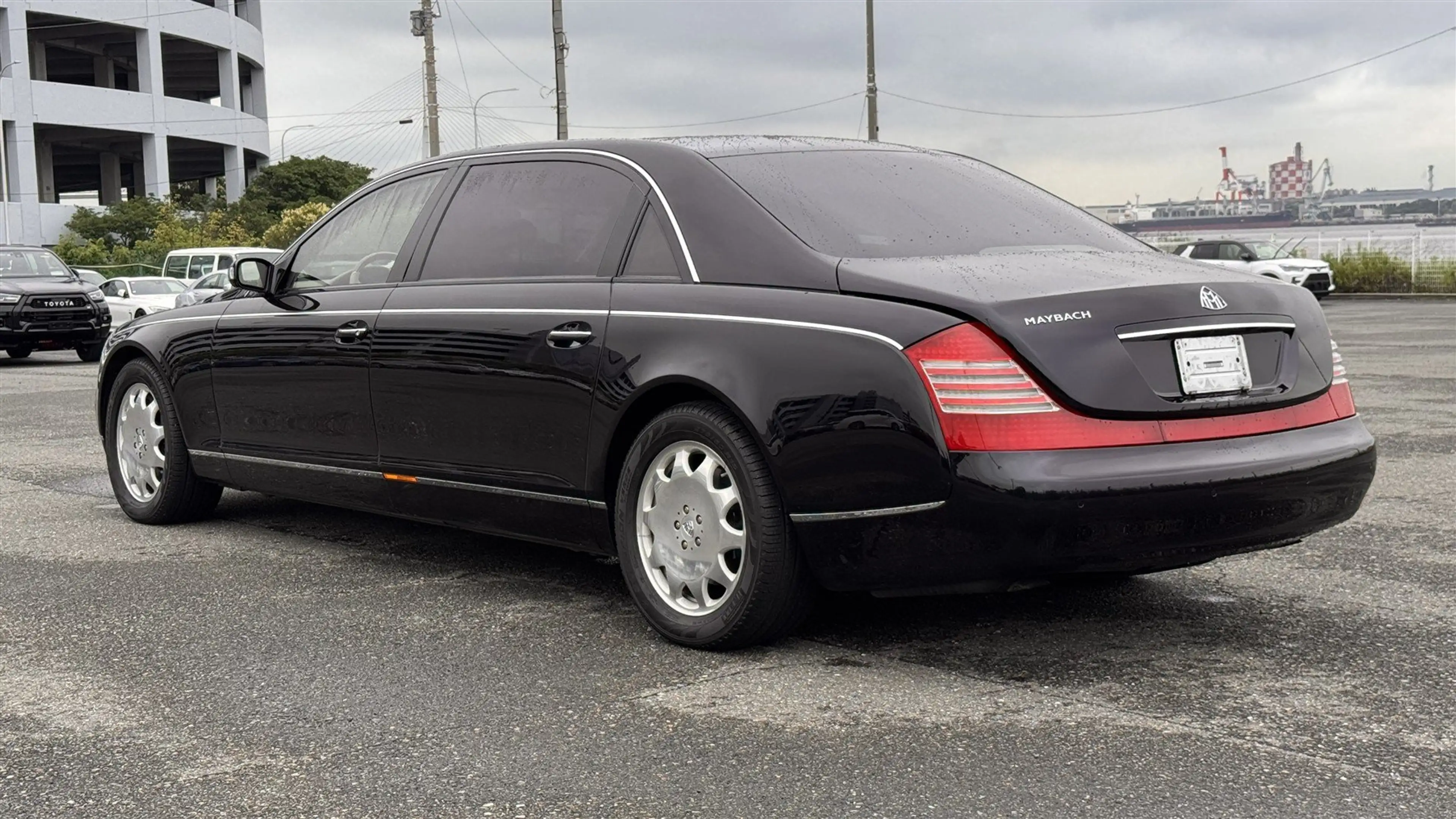 Maybach 62 Limousine mit Trennwand — photo 8