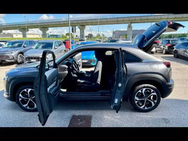 Mazda MX-30 17,8kwh r ev phev exclusive line