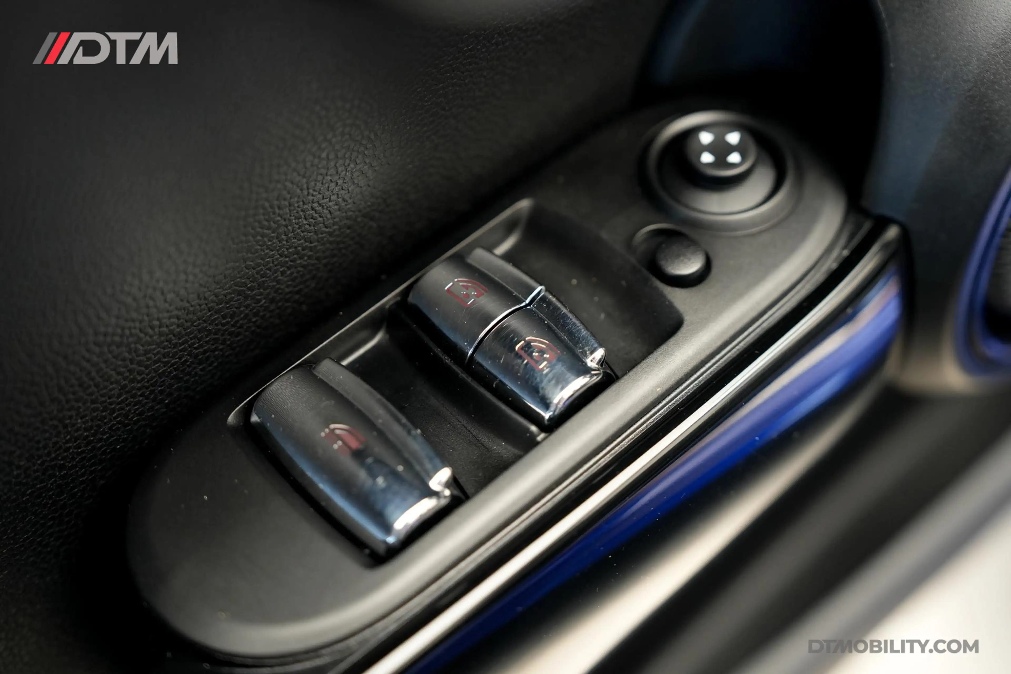 MINI John Cooper Works Cabrio 2.0 | Martini Racing | — photo 20