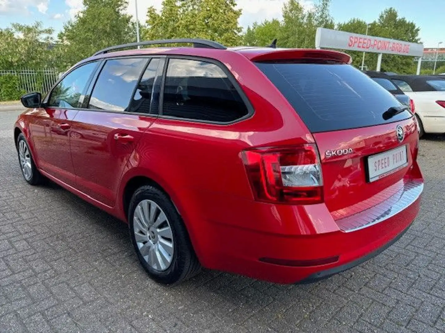 Skoda Octavia Combi Ambition Klima/Automatik/Tempomat Rood - 2