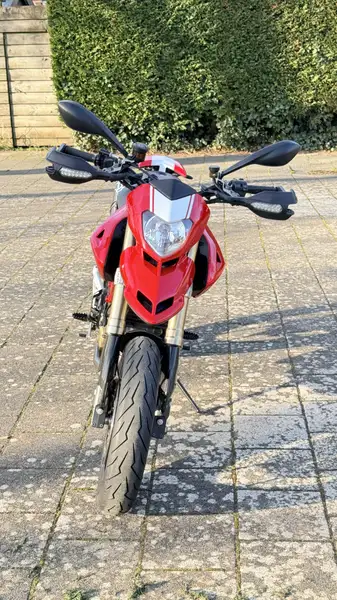 Ducati Hypermotard 1100 - foto 5