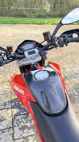 Ducati Hypermotard 1100 - foto 7