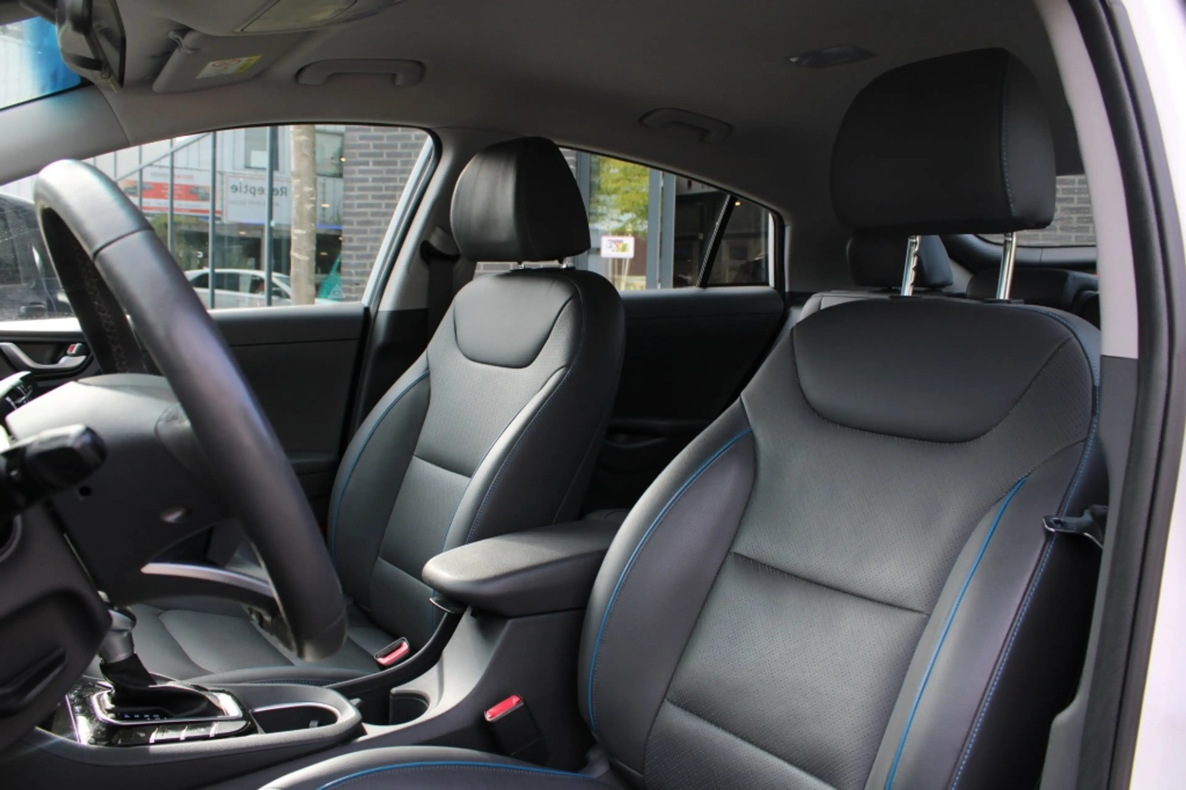 Hyundai IONIQ 1.6 GDi HEV Premium Full Option! "RIJKLAARPRIJS" — photo 9