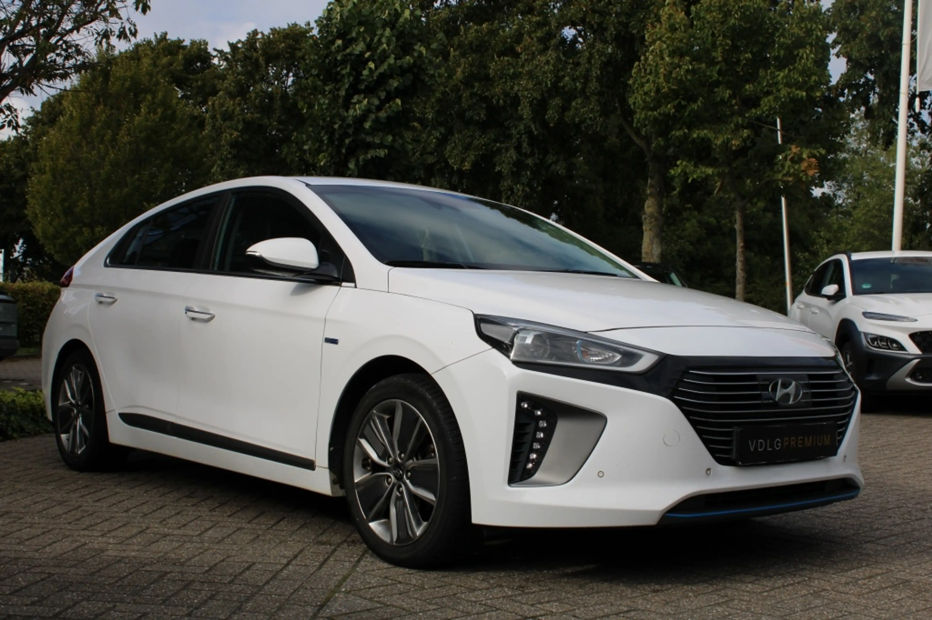 Hyundai IONIQ 1.6 GDi HEV Premium Full Option! "RIJKLAARPRIJS" — photo 5