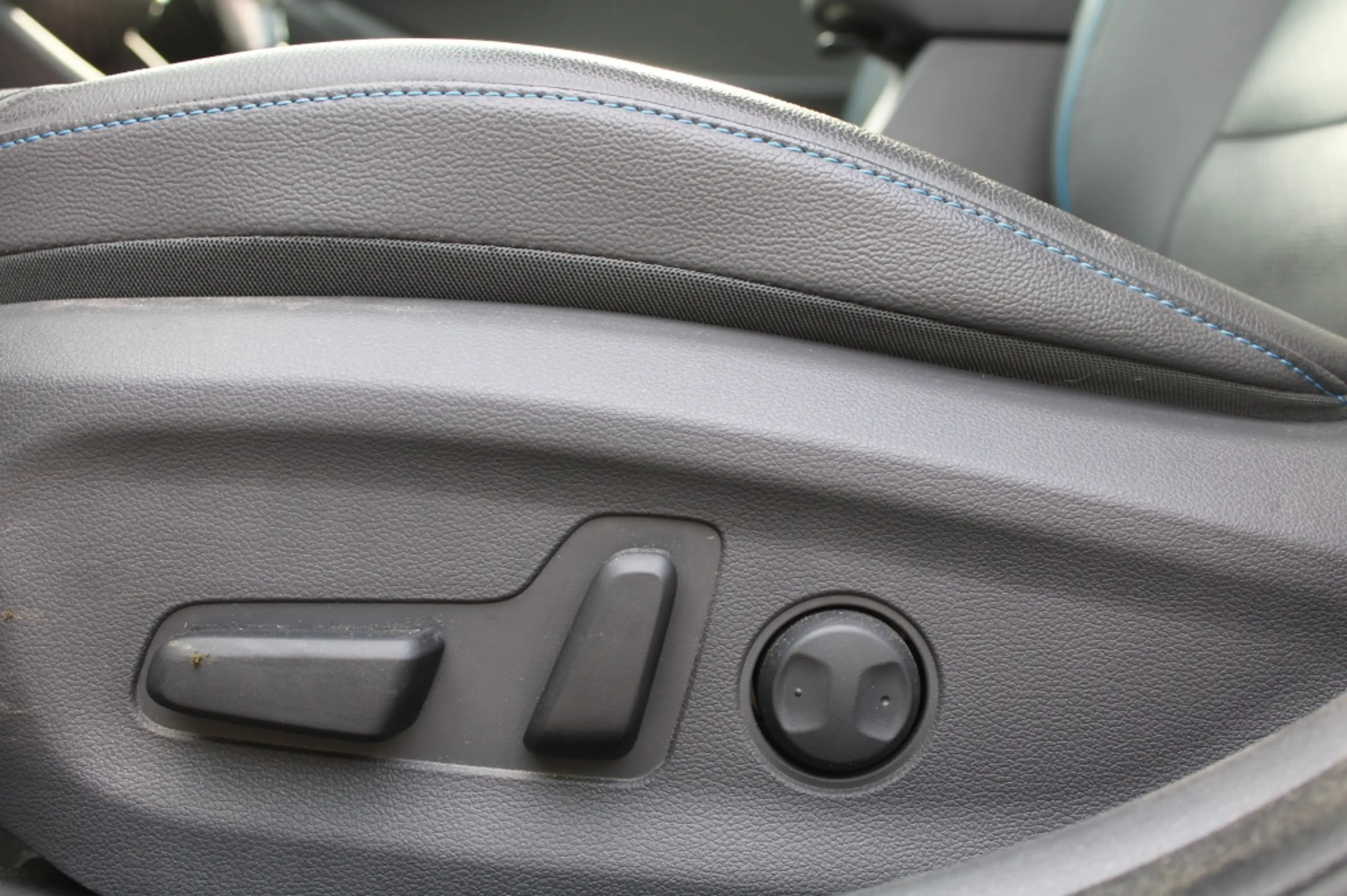 Hyundai IONIQ 1.6 GDi HEV Premium Full Option! "RIJKLAARPRIJS" — photo 10