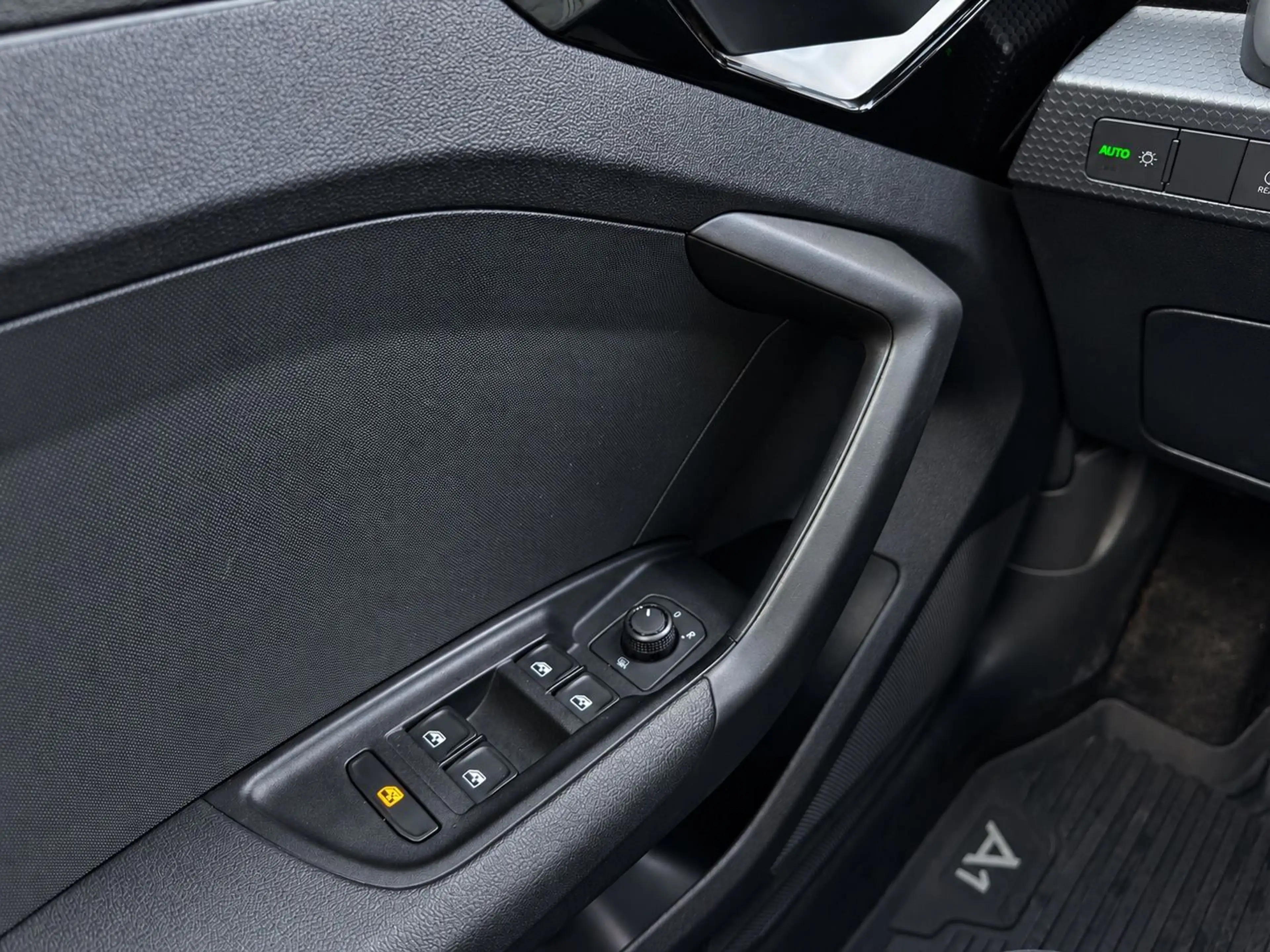 Audi A1 CITYCARVER 30 TFSI AUT. VIRTUELLTACHO SHZ PDC — photo 13