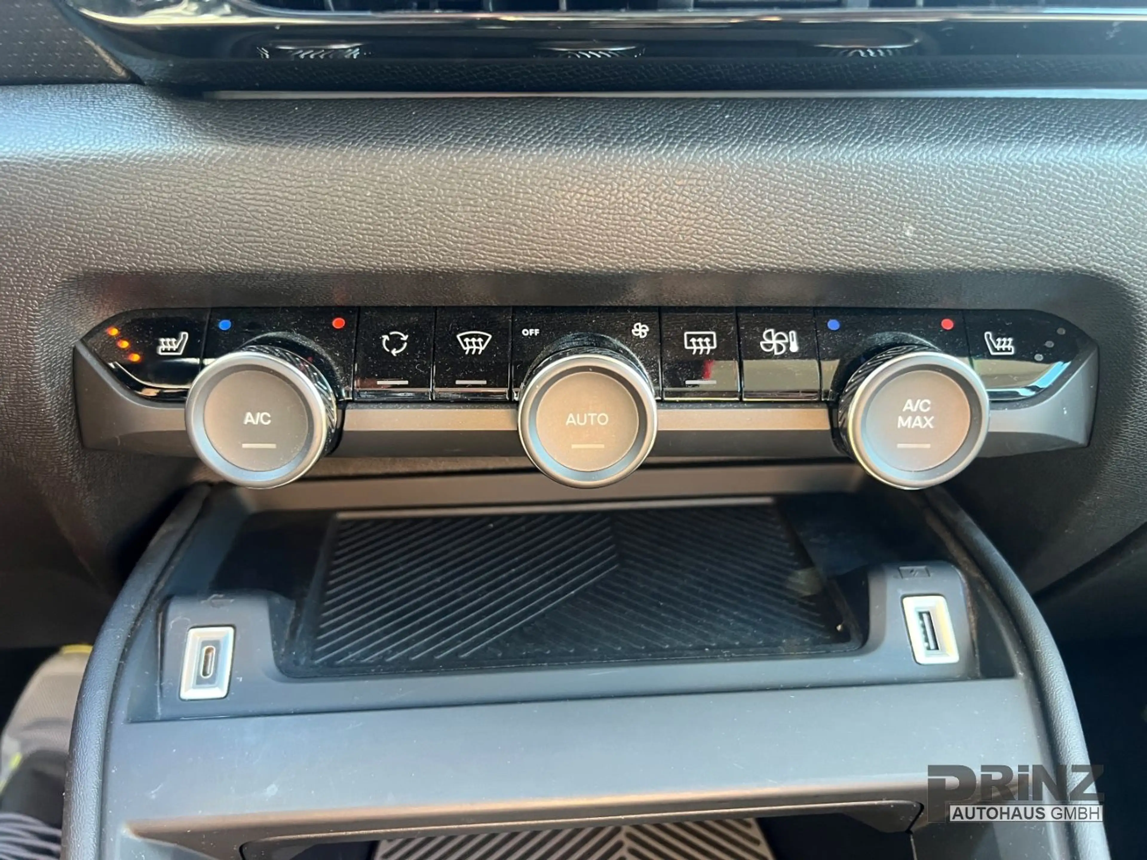 Citroen C4 E- Feel Pack *1.Hand *Sitzhzg. *Navi *Kamera — photo 20