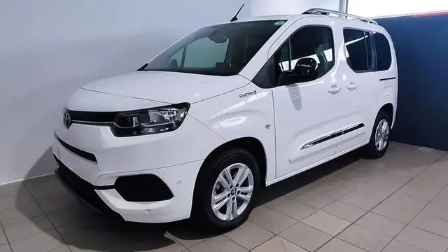 Toyota Proace City Electric 50kWh L1 Short D Executive