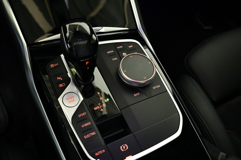 BMW 330 3-serie 330e M-Sport Panorama / Opendak / Pilot as — photo 17