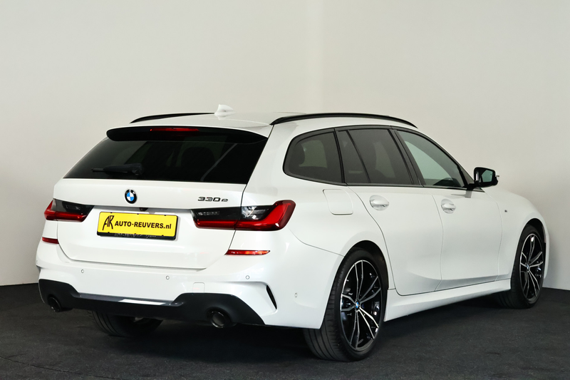 BMW 330 3-serie 330e M-Sport Panorama / Opendak / Pilot as — photo 2