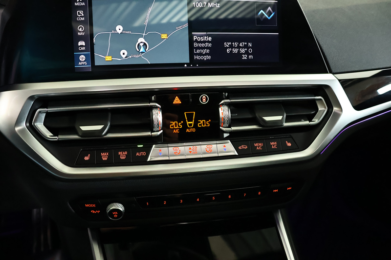 BMW 330 3-serie 330e M-Sport Panorama / Opendak / Pilot as — photo 16