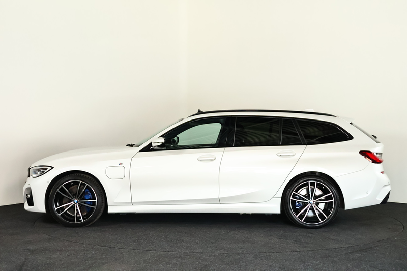 BMW 330 3-serie 330e M-Sport Panorama / Opendak / Pilot as — photo 32