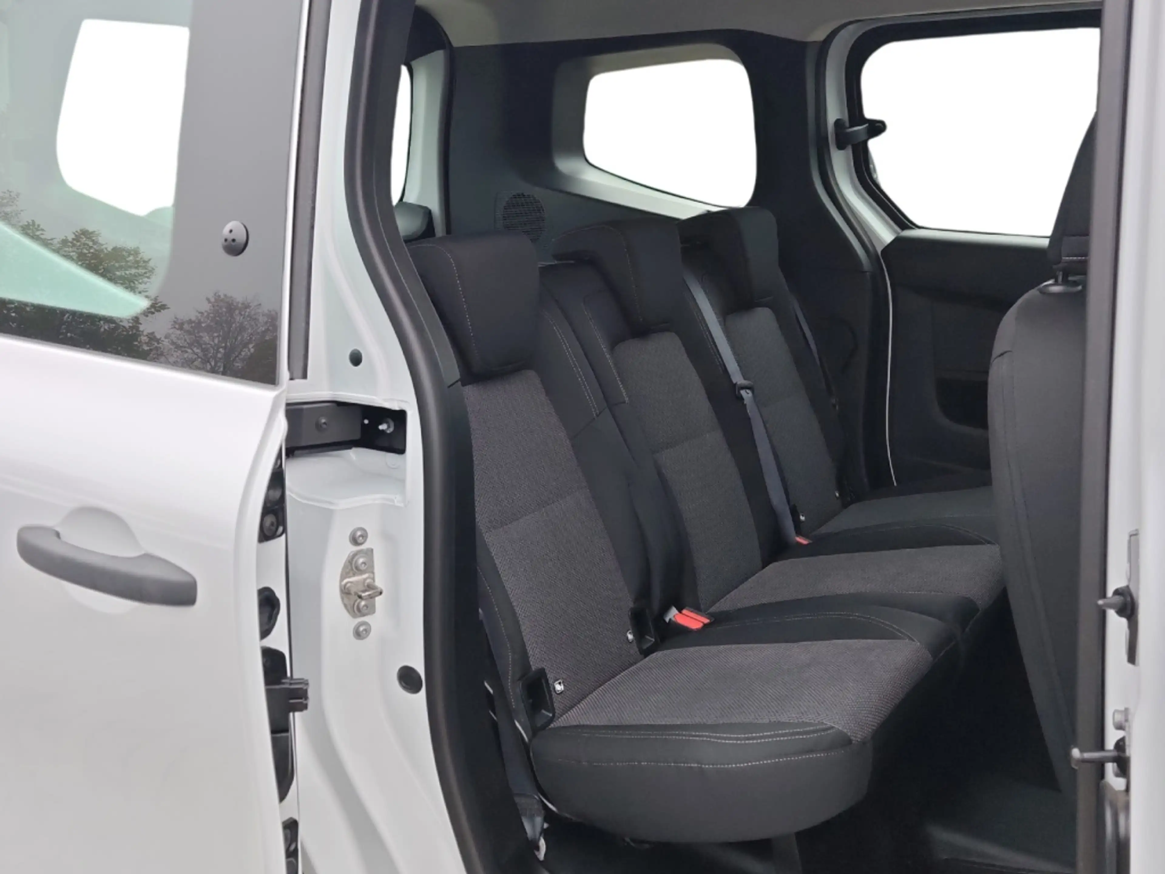 Mercedes-Benz Citan 110 Tourer BASE Klima DAB Kamera 2xKlima — photo 12
