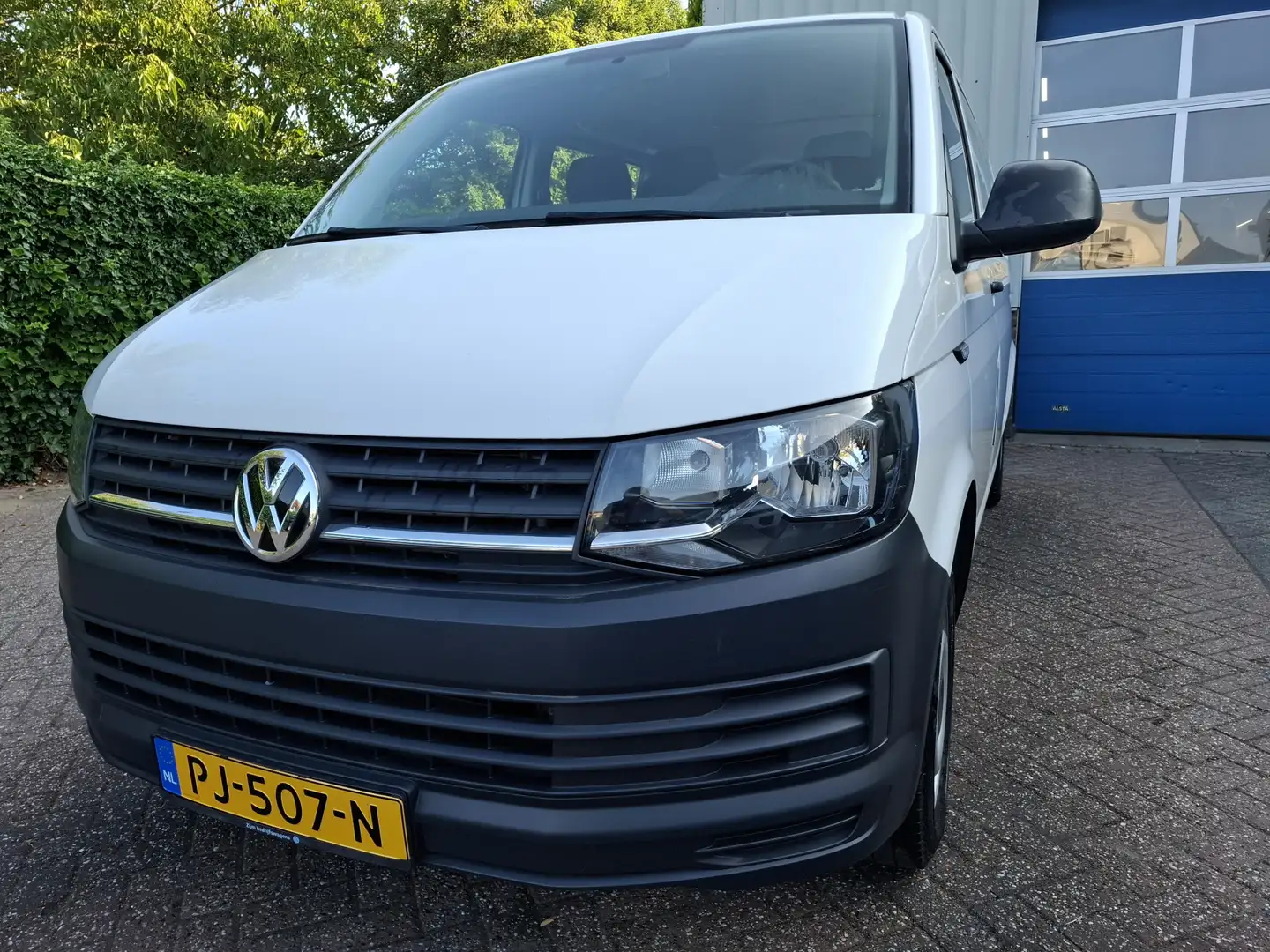 Volkswagen 2.0TSI 23950.- INCL BTW 9-PERSOONS BENZINE 150PK Blanco - 2