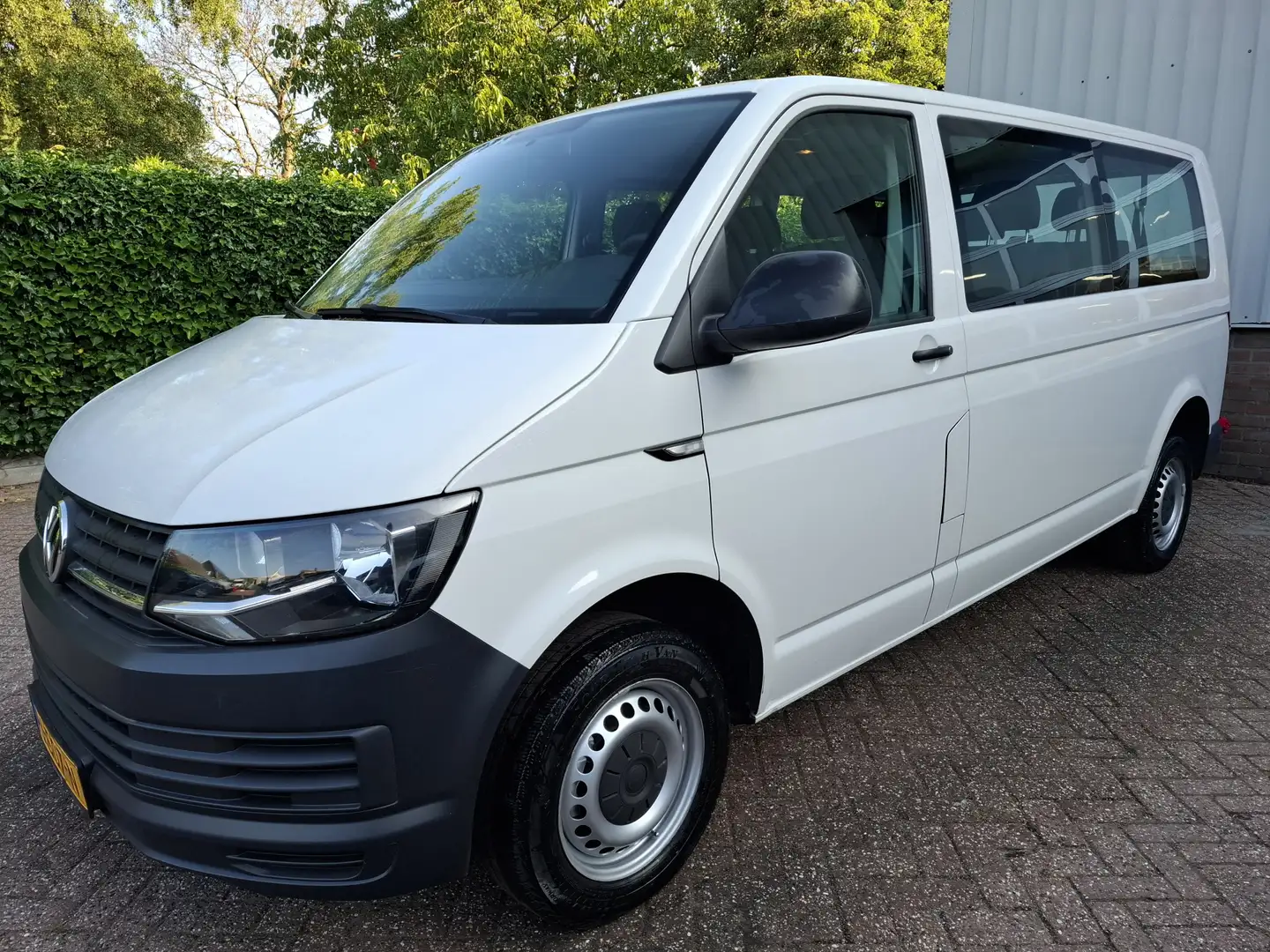 Volkswagen 2.0TSI 23950.- INCL BTW 9-PERSOONS BENZINE 150PK Blanco - 1