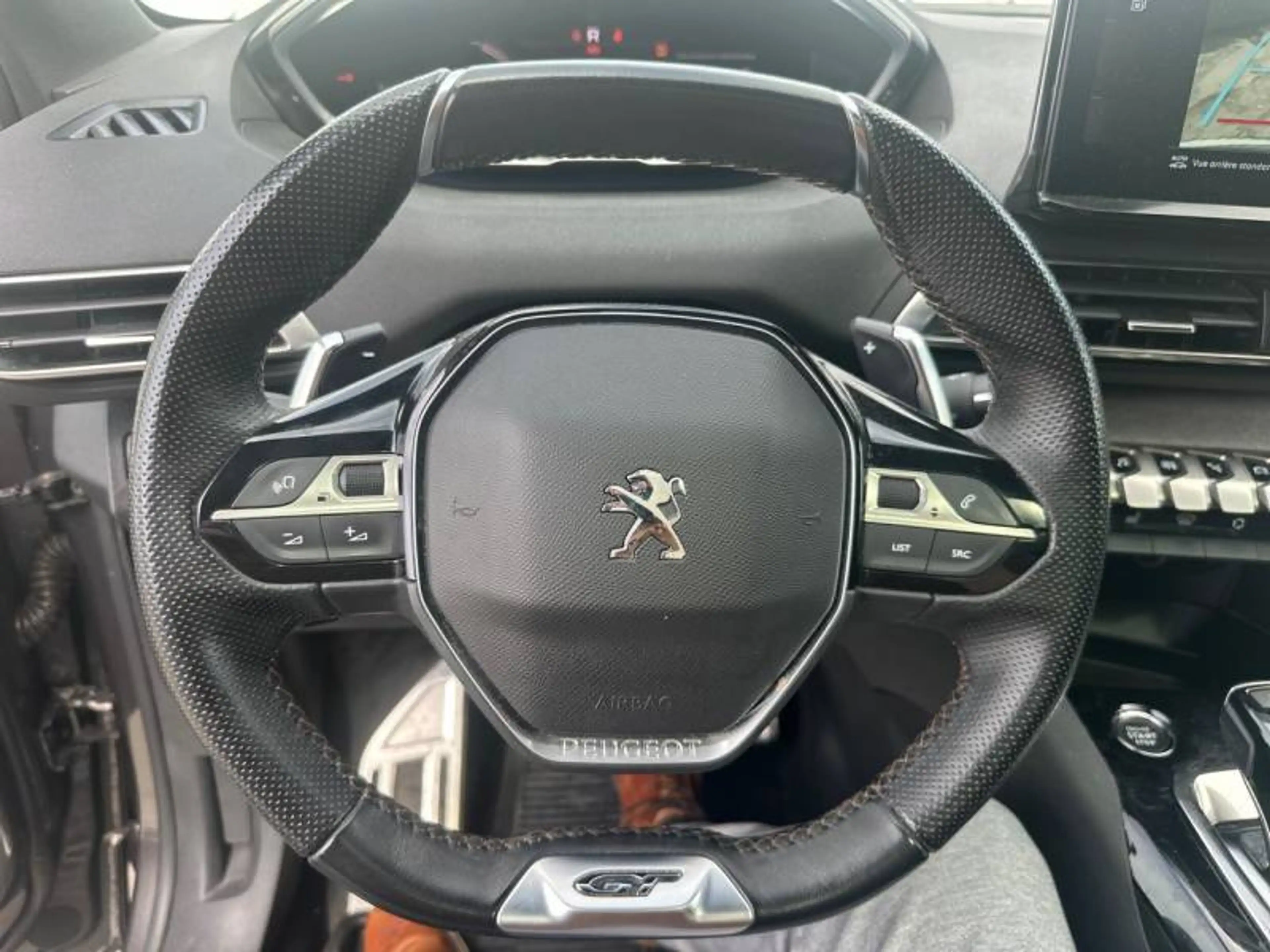 Peugeot 3008 2 1.5 BlueHDi 96kW S&S EAT8 Pack GT — photo 17