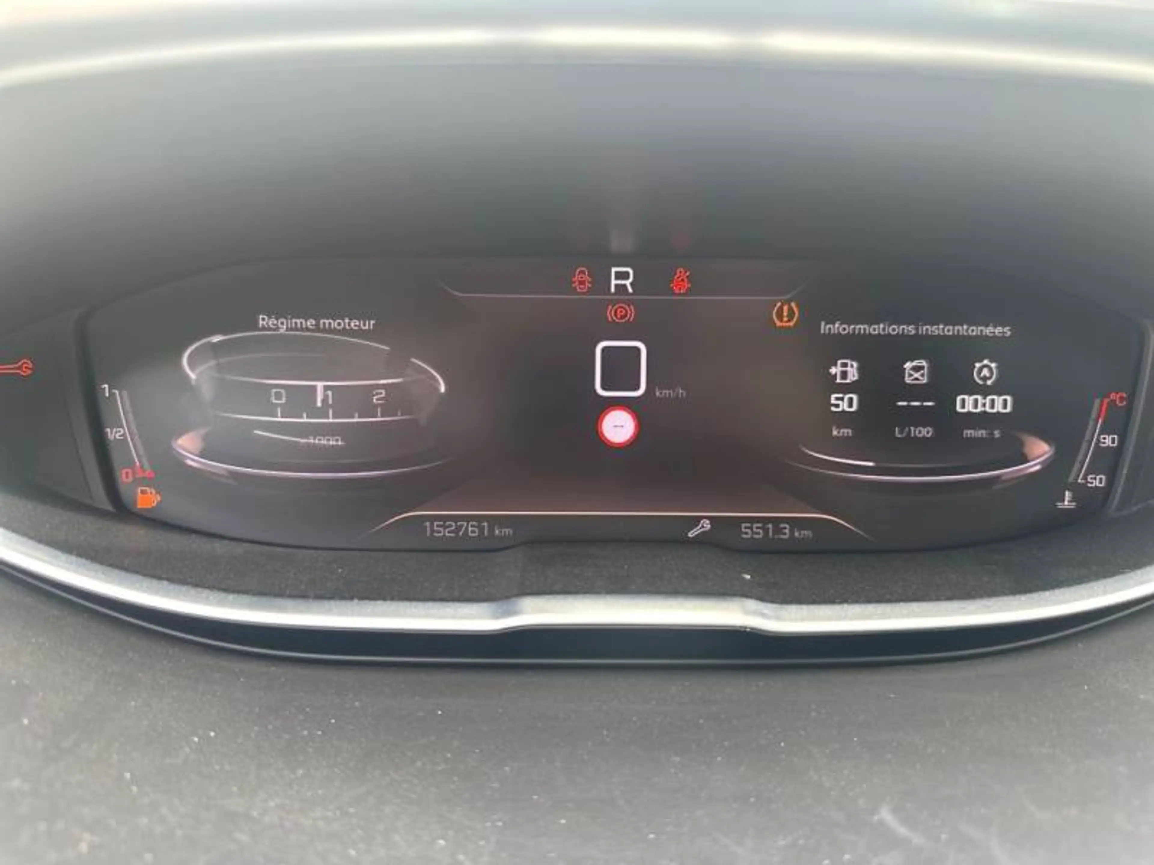 Peugeot 3008 2 1.5 BlueHDi 96kW S&S EAT8 Pack GT — photo 16