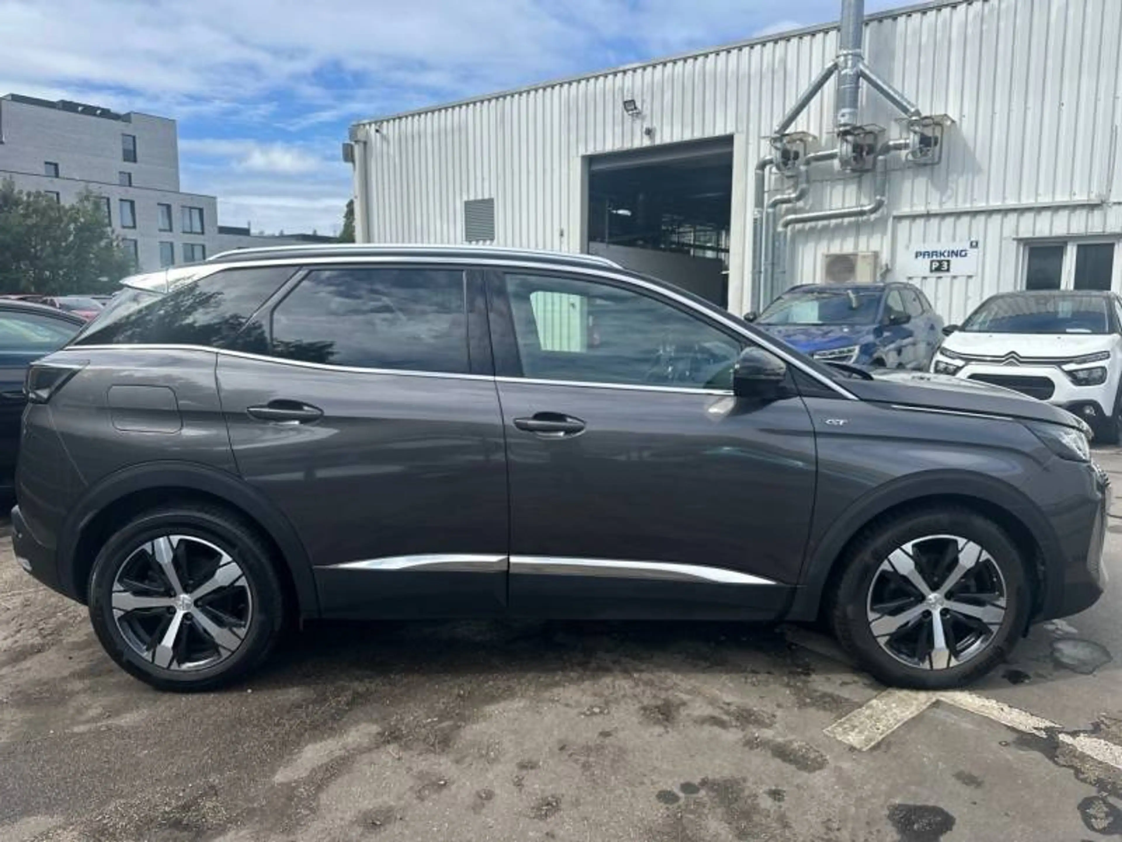 Peugeot 3008 2 1.5 BlueHDi 96kW S&S EAT8 Pack GT — photo 4