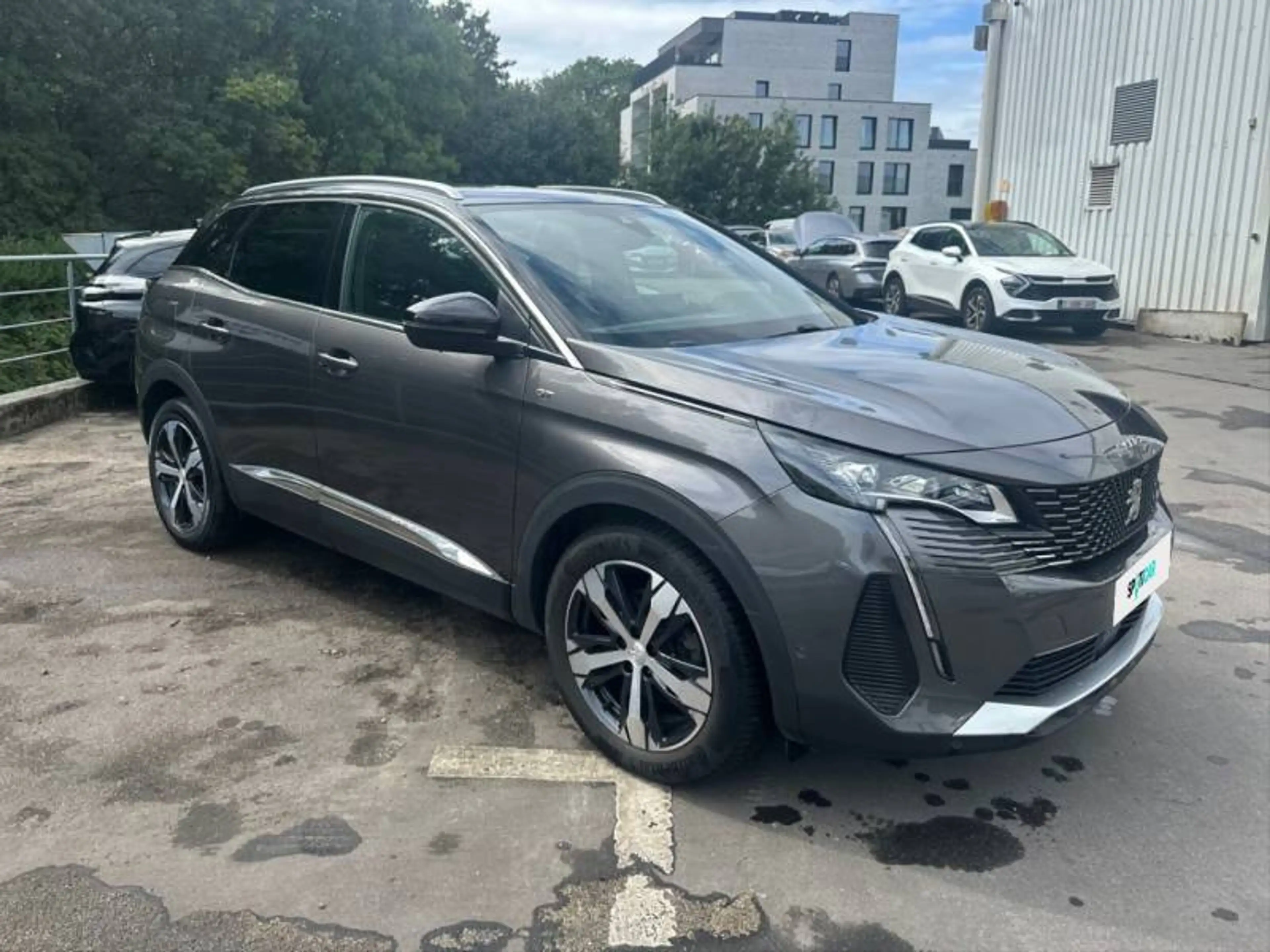 Peugeot 3008 2 1.5 BlueHDi 96kW S&S EAT8 Pack GT — photo 3
