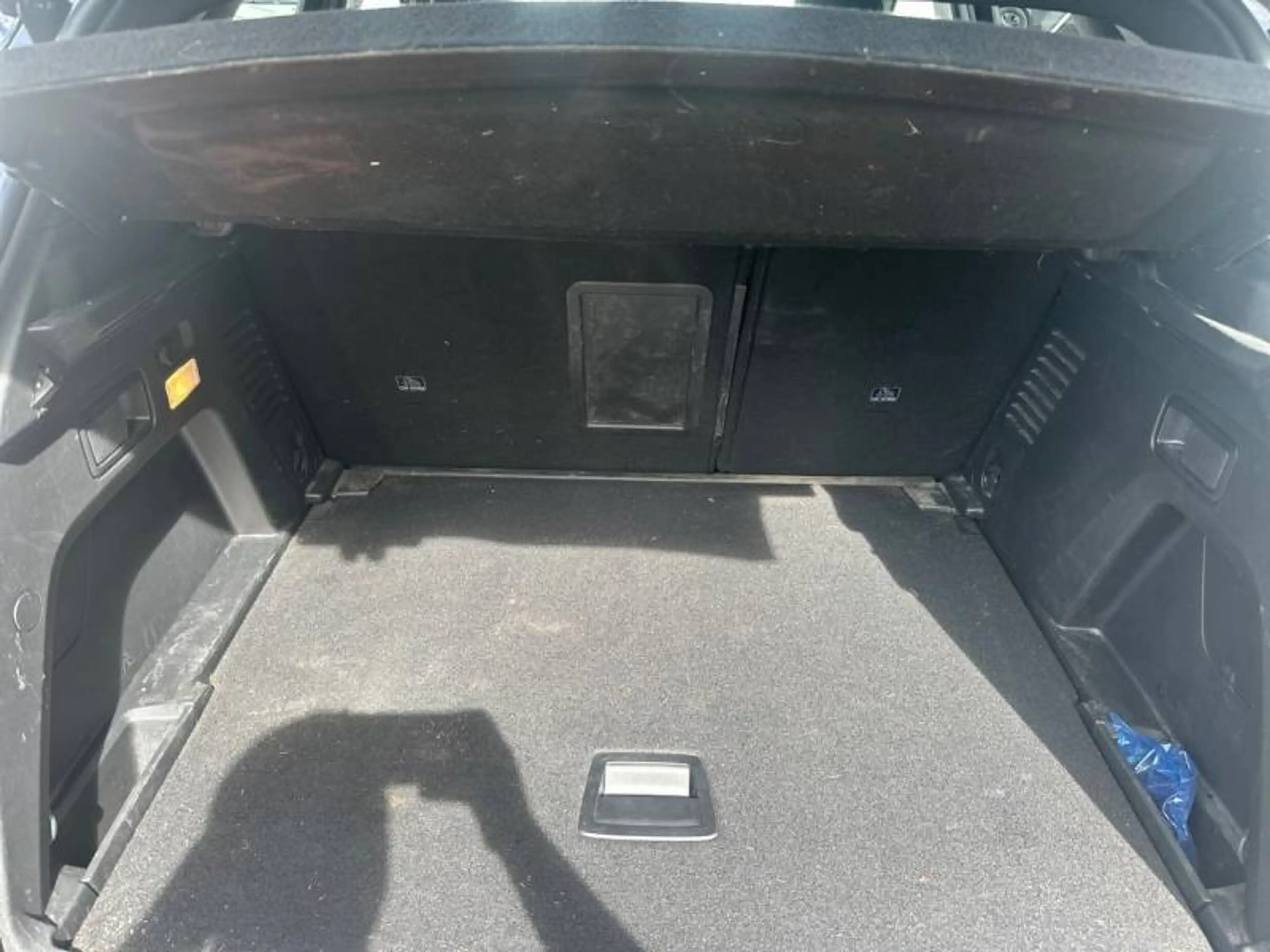 Peugeot 3008 2 1.5 BlueHDi 96kW S&S EAT8 Pack GT — photo 6