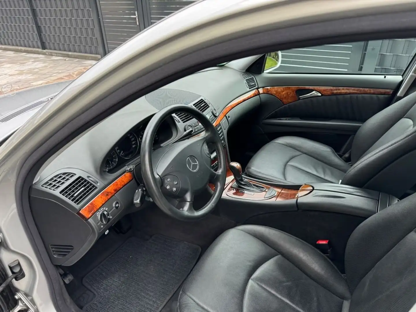 Mercedes-Benz E 320 E 320 V6 Elegance 4matic Argent - 2