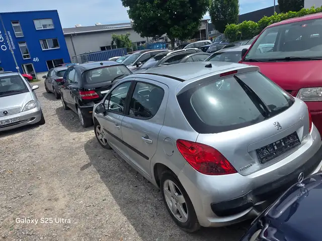Peugeot 207