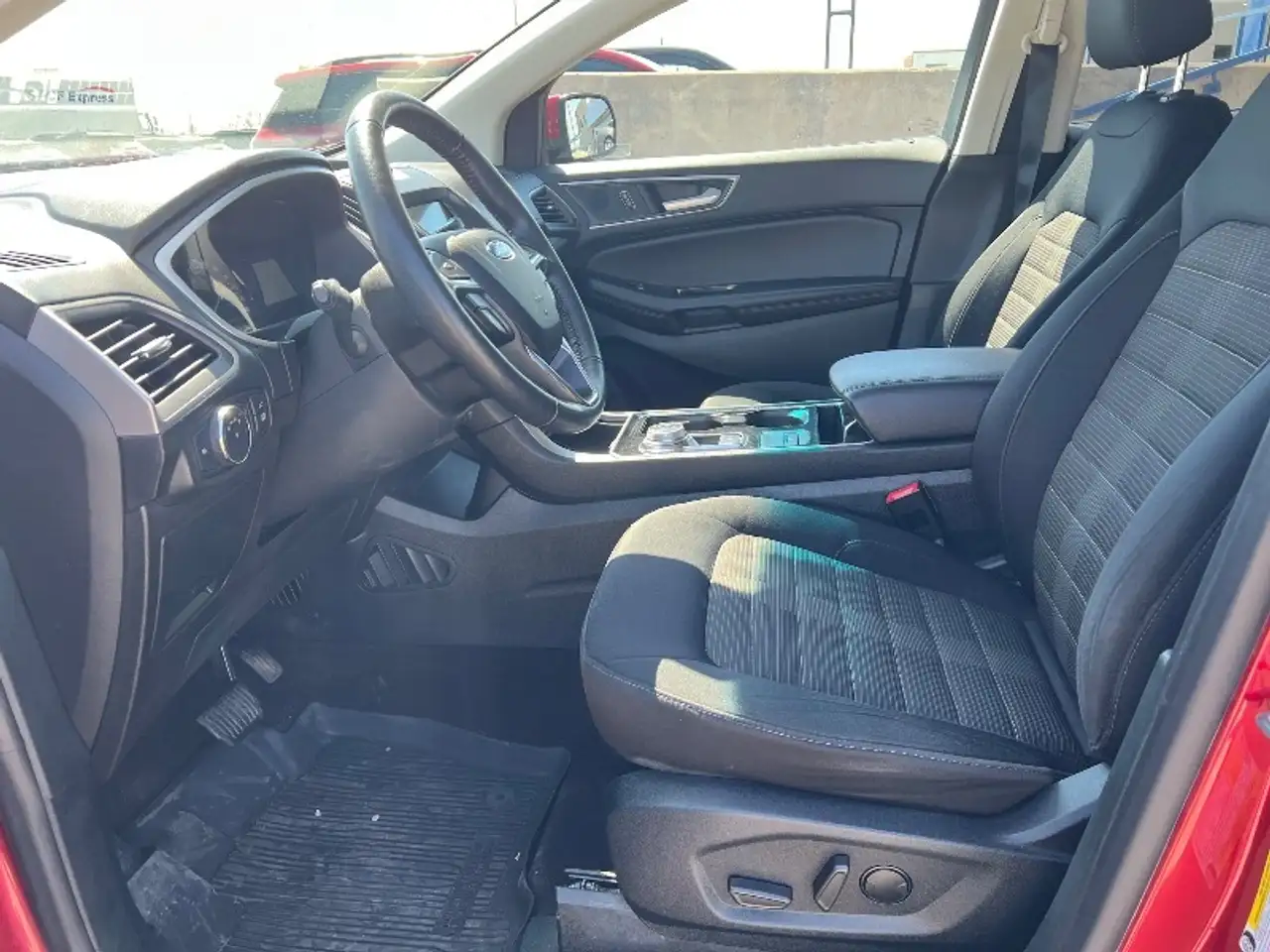 Ford Edge снимка Ford Edge