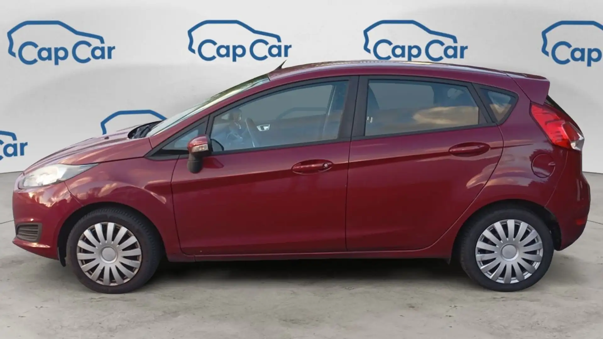 Ford Fiesta 1.2i 60 Ambiente Rouge - 2