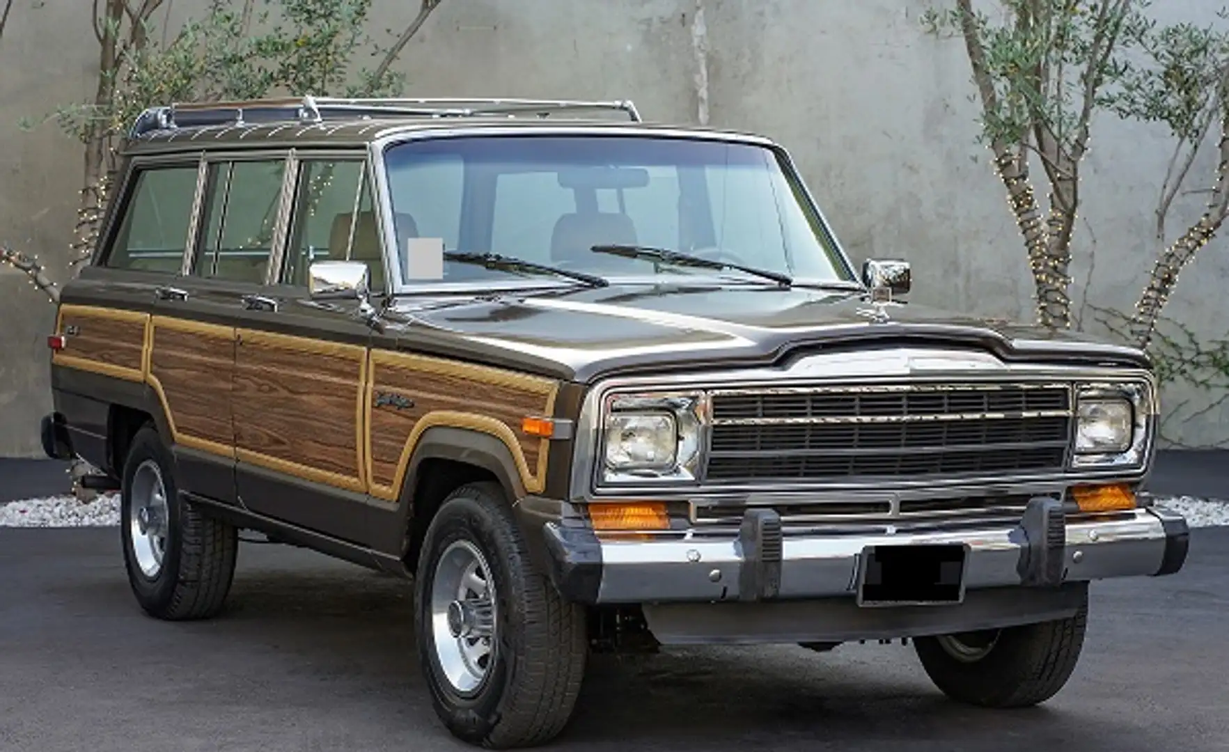 Jeep Wagoneer Grand 4x4 - 1