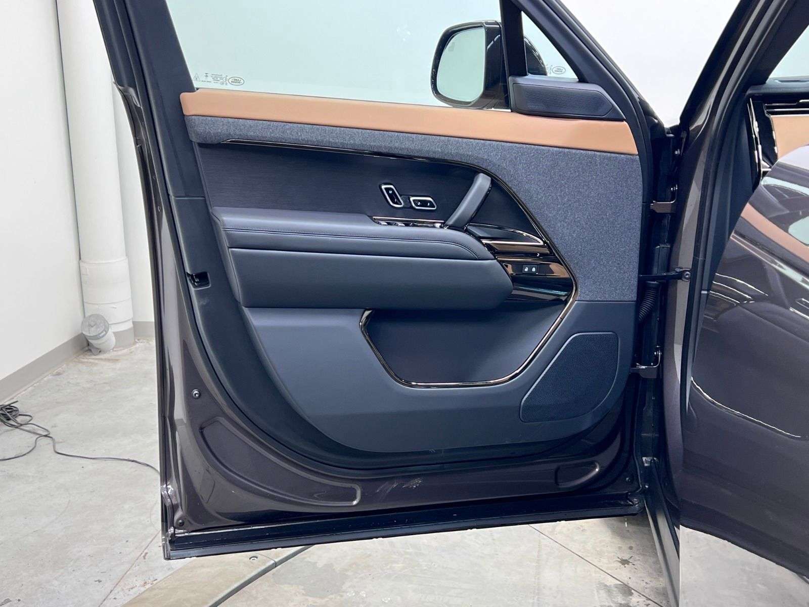 2026 Land Rover Range Rover Sport P400 DYNAMIC HSE thumb 30