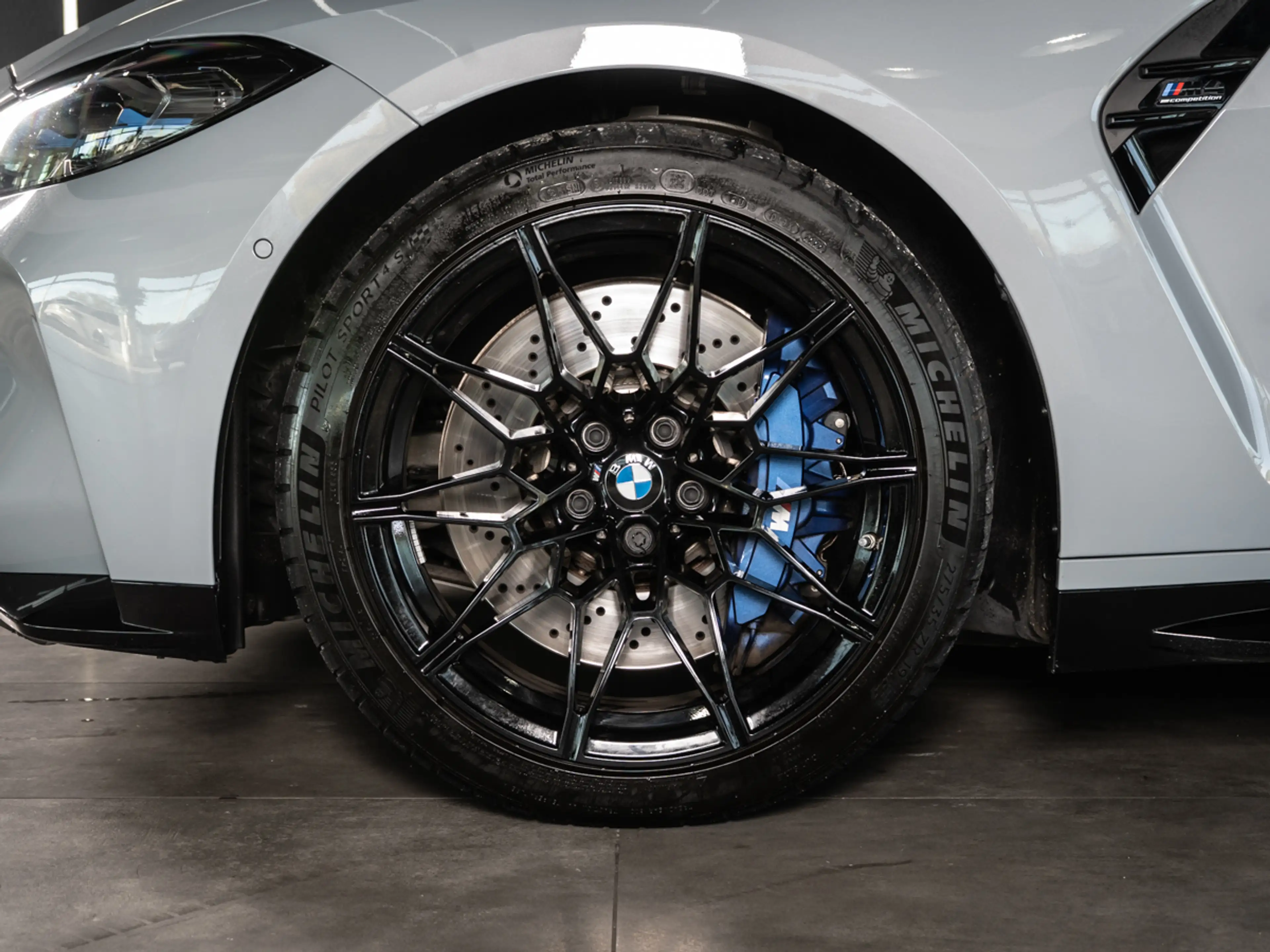 BMW M4 Competition  *LASER*HUD*H&K* — photo 4