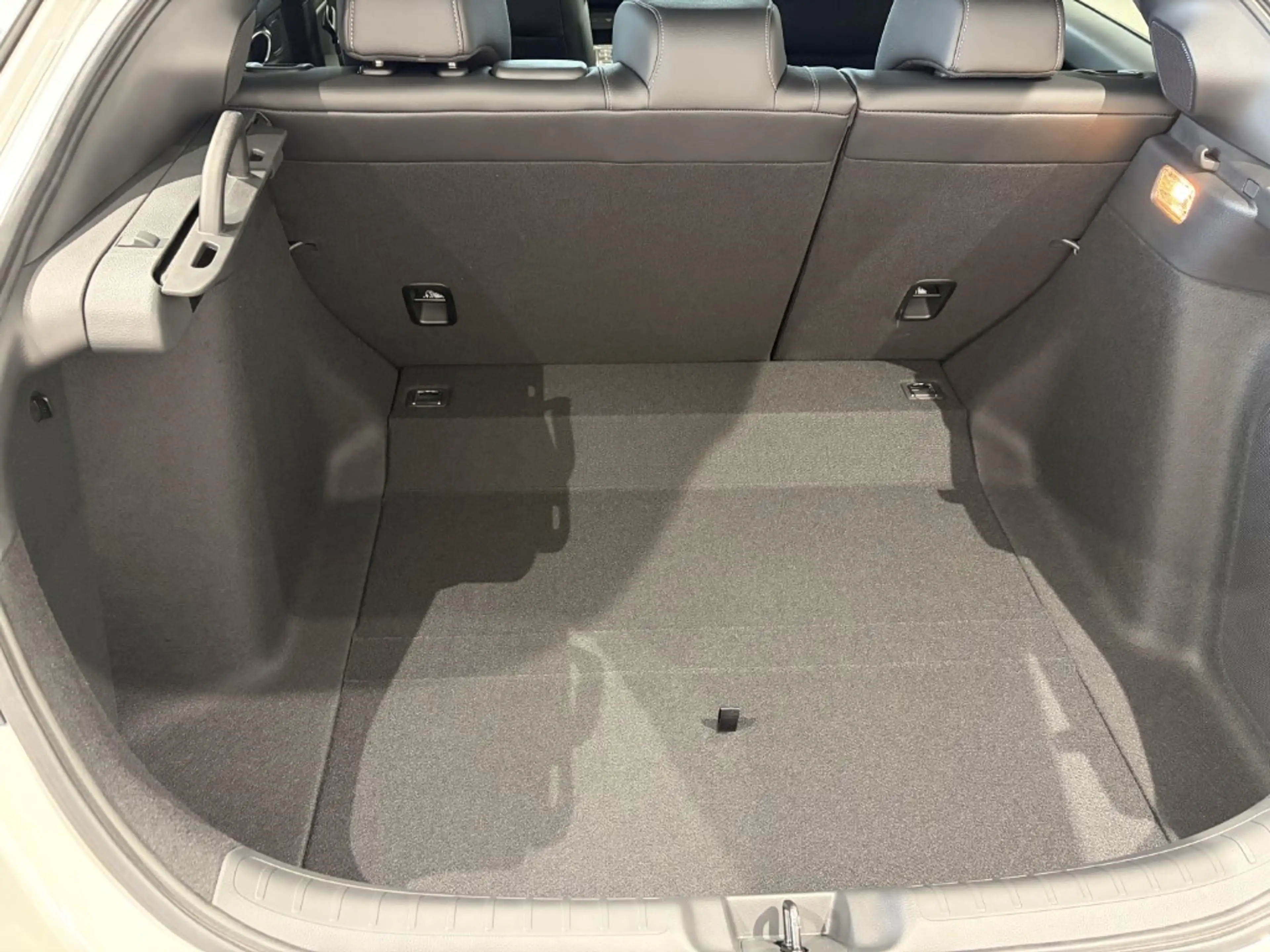 Honda Civic Civic e:HEV 2.0 i-MMD Advance eCVT — photo 8