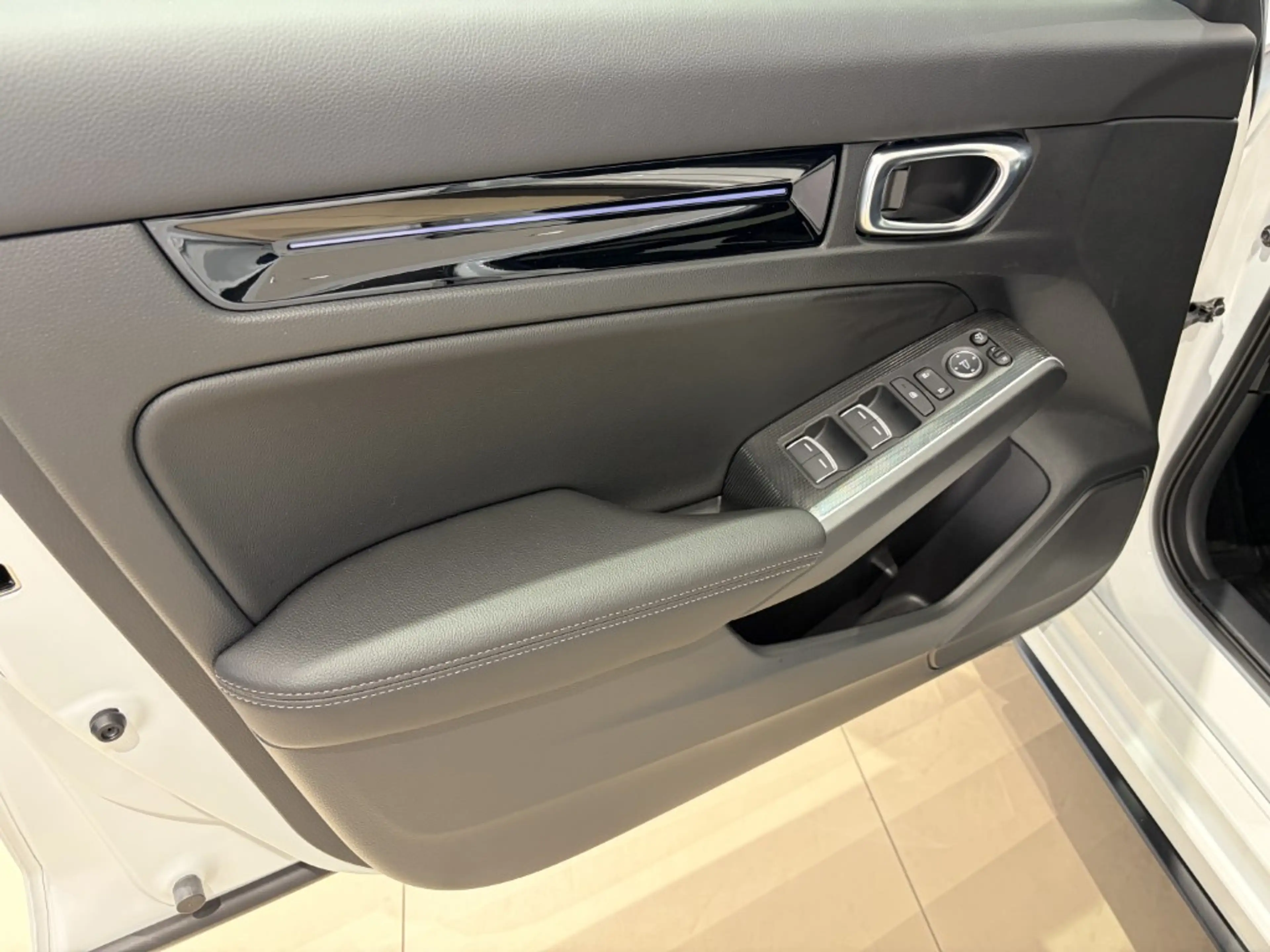 Honda Civic Civic e:HEV 2.0 i-MMD Advance eCVT — photo 9