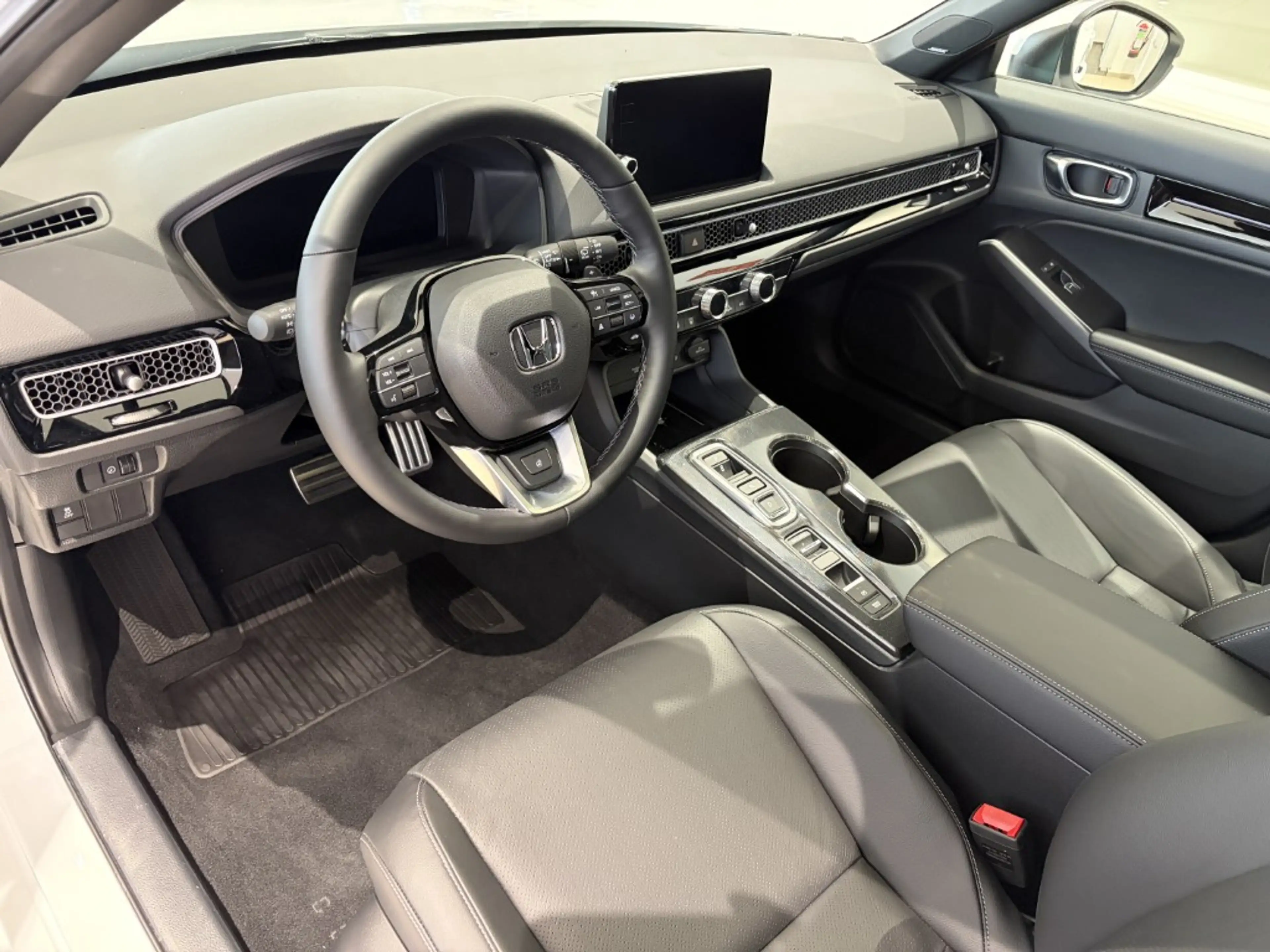 Honda Civic Civic e:HEV 2.0 i-MMD Advance eCVT — photo 5